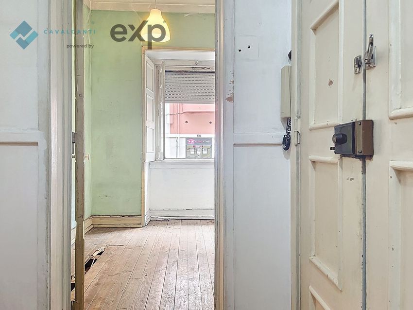 公寓 t3出售在Rua Barão de Sabrosa s/n