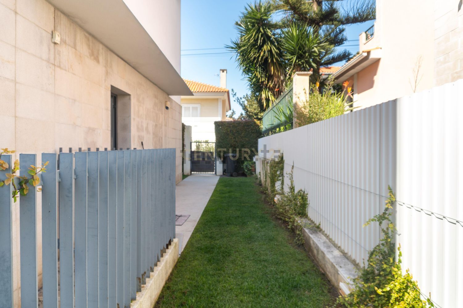 小楼房或独栋别墅出售在Rua dos Lilazes, 8 - 外立面