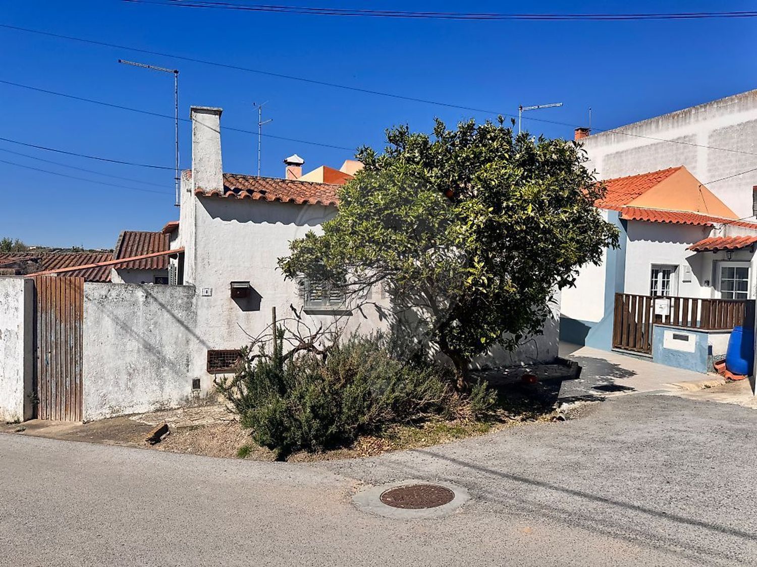 小楼房或独栋别墅出售在Rua da Figueira - 外立面