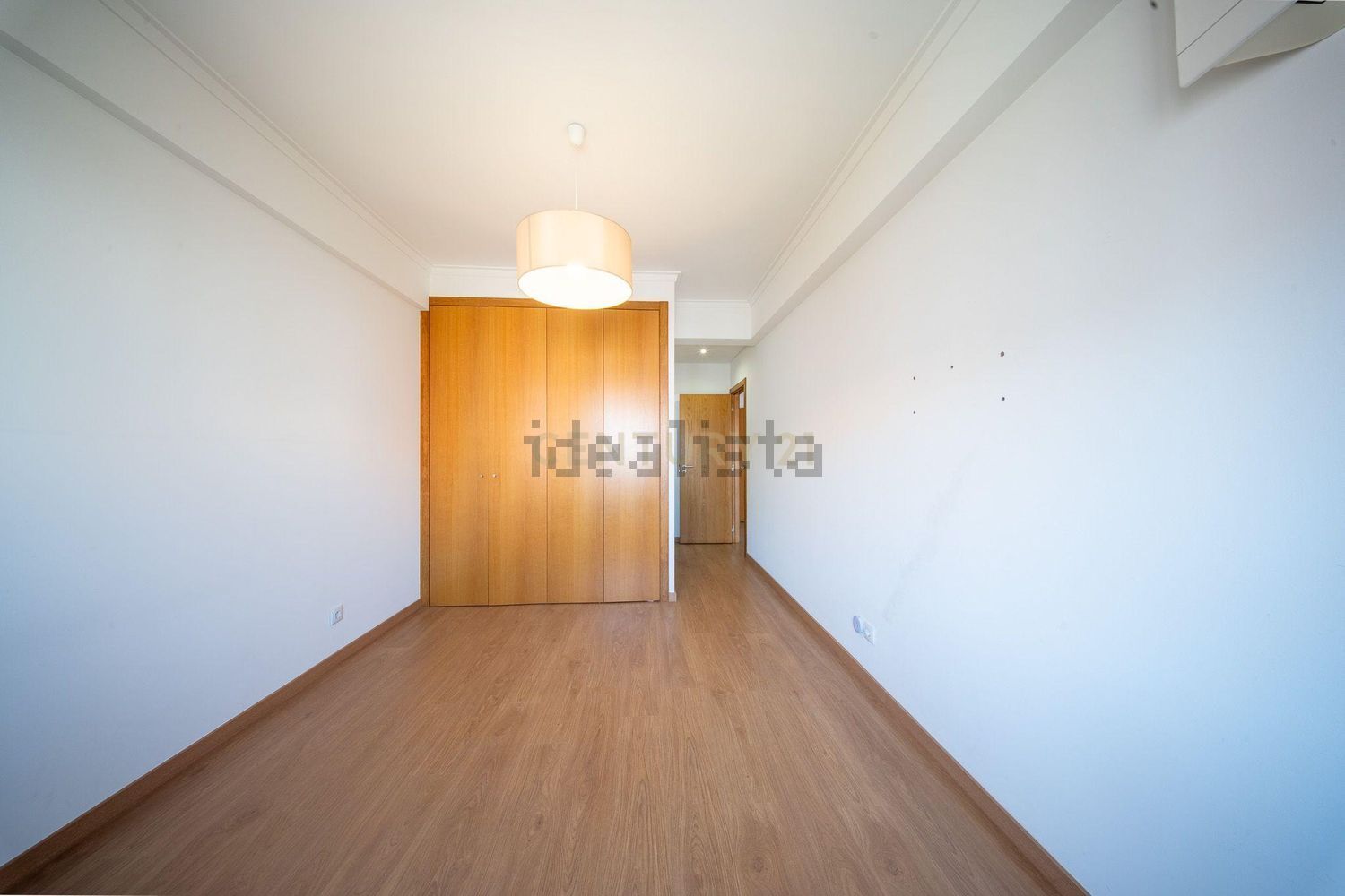 公寓 t3出售在Avenida Ruy Luís Gomes, 12 - 卧室