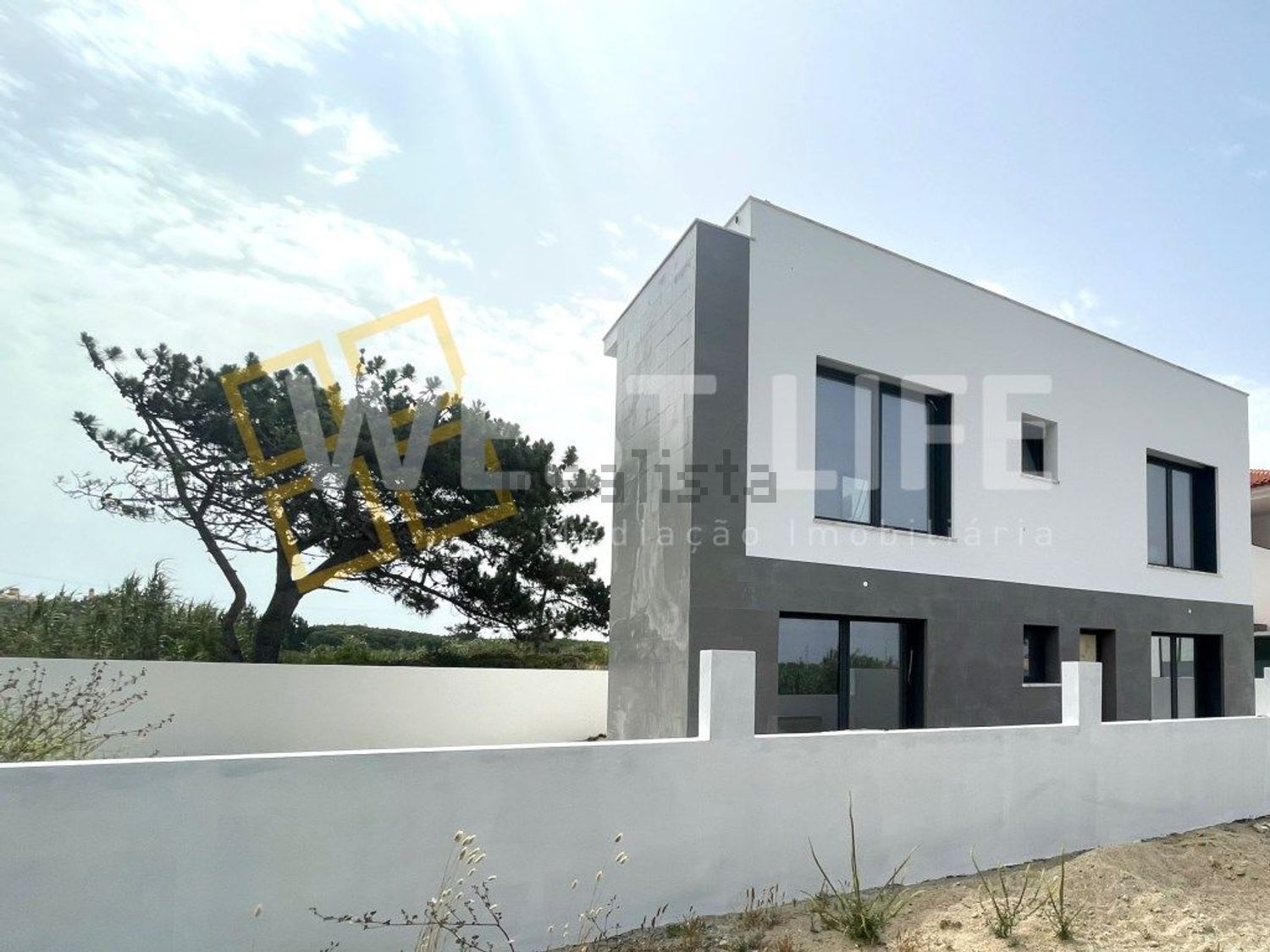 小楼房或独栋别墅出售在Centro - 外立面