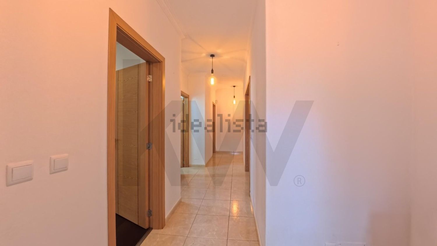 出租小楼房或别墅在Paz - Salgados - 过道