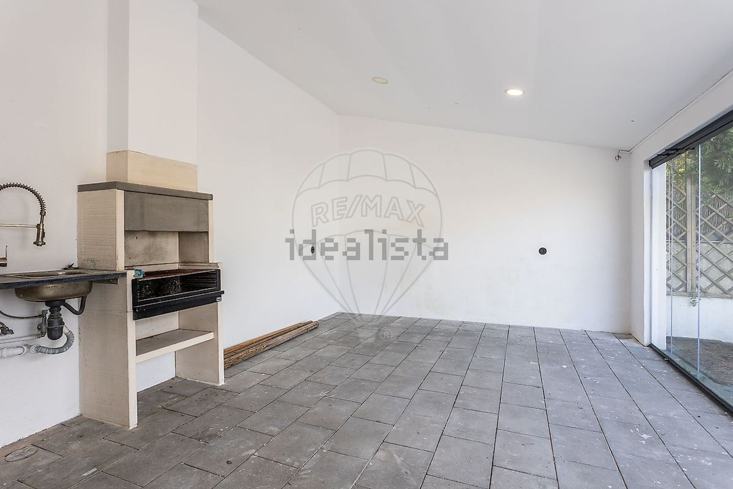 小楼房或独栋别墅出售在Rua Central - 照片