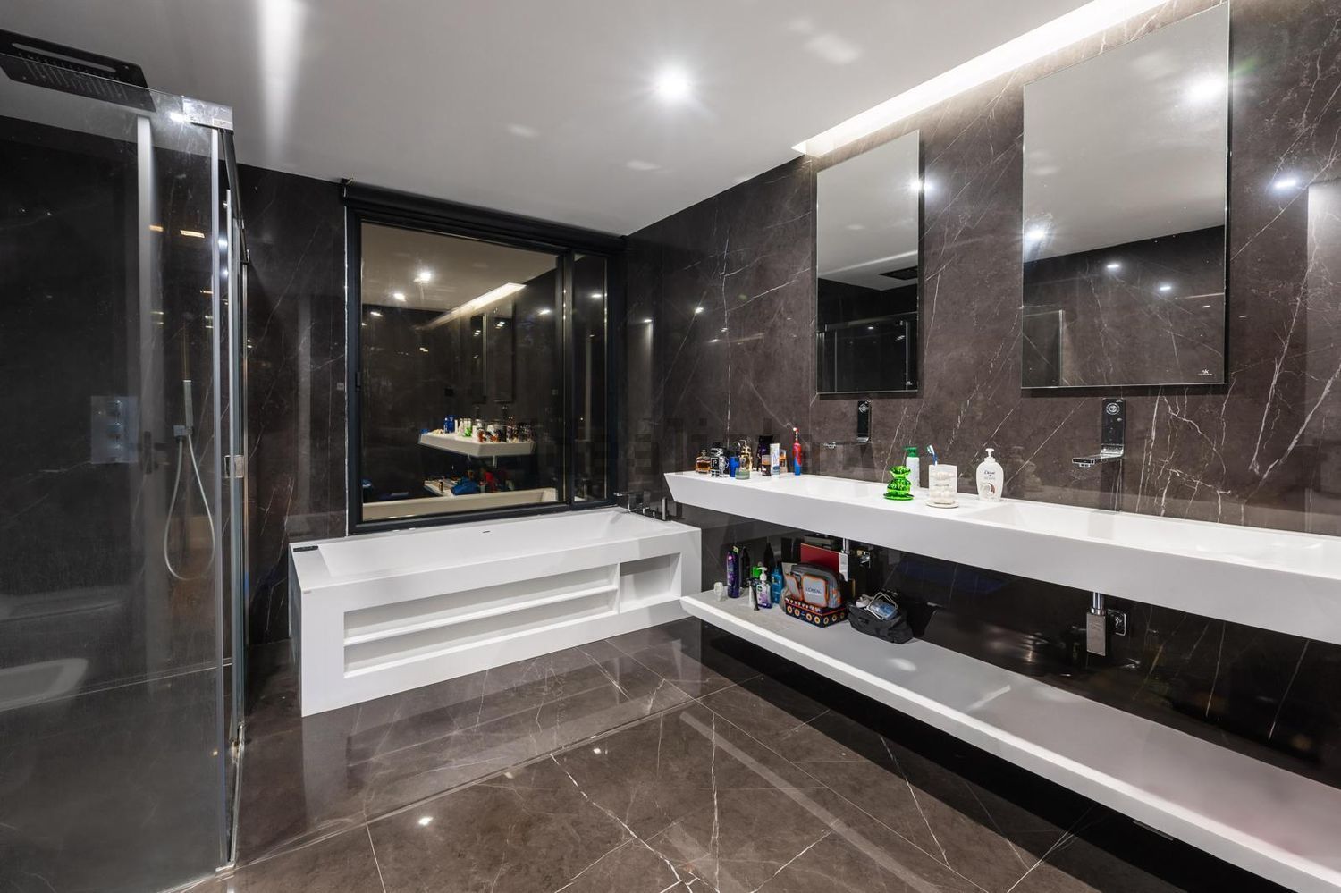 小楼房或独栋别墅出售在Rua das Mimosas - 卫生间