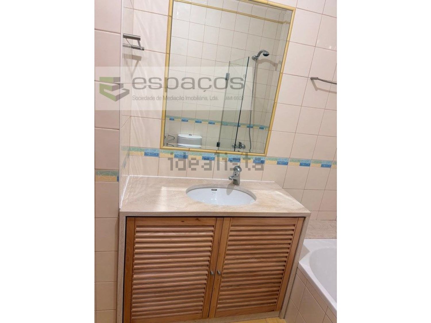 出租公寓 t2在Rua Dom Manuel I, 30 - 卫生间