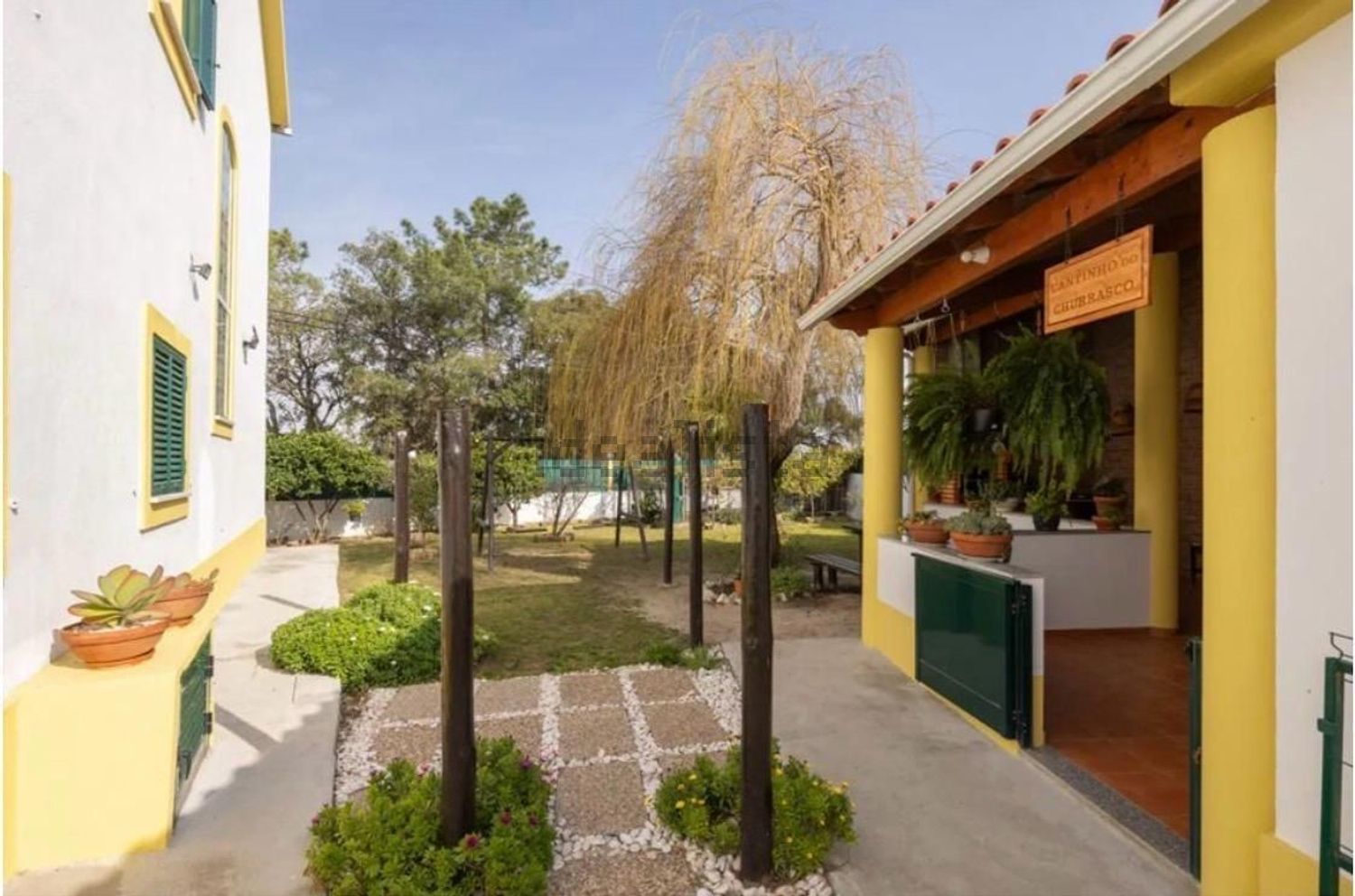 小楼房或独栋别墅出售在Lagoinha - Vale de Touros - 花园