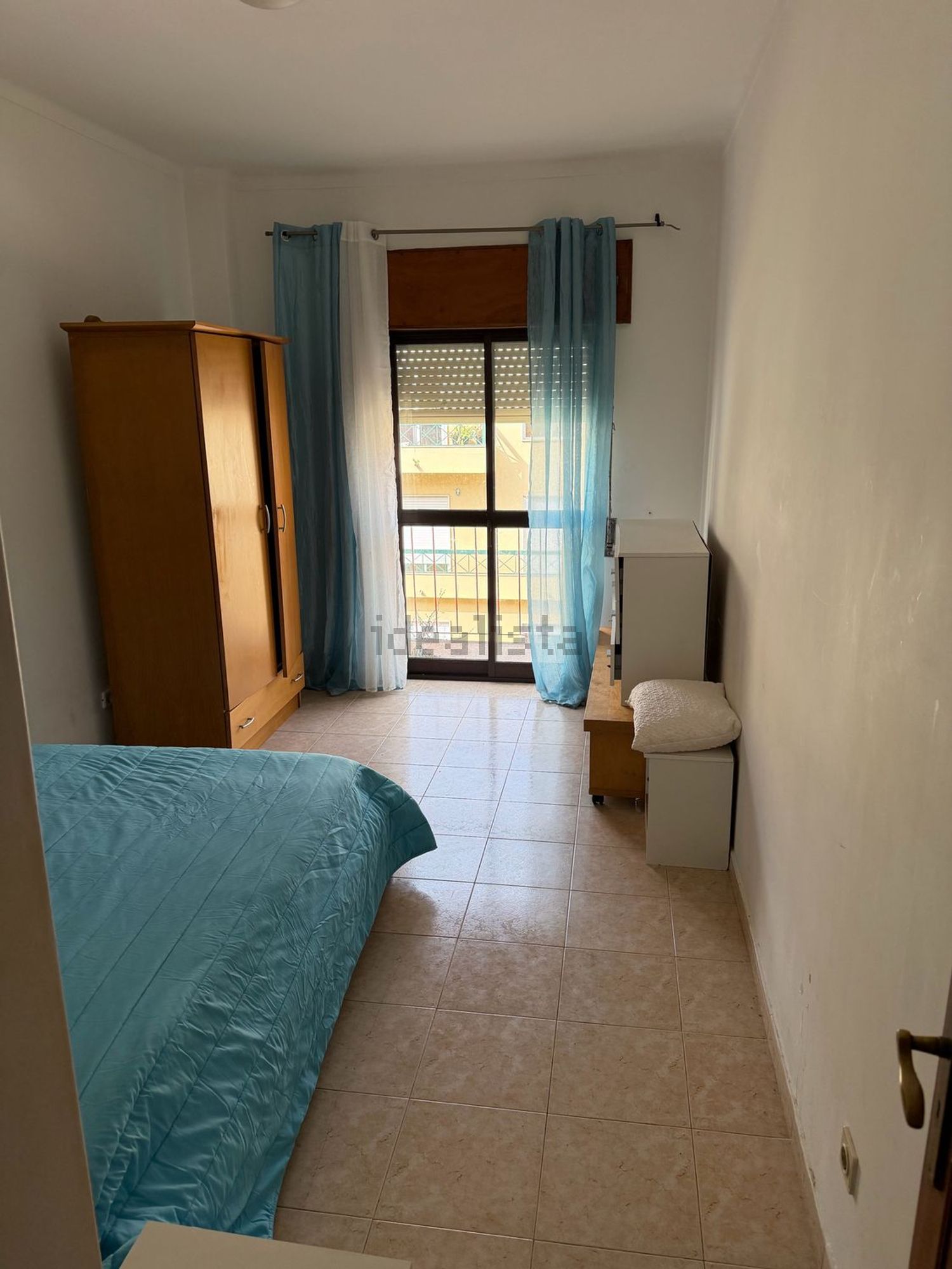 出租房间在Rua Francisco Lázaro, 23 - 卧室