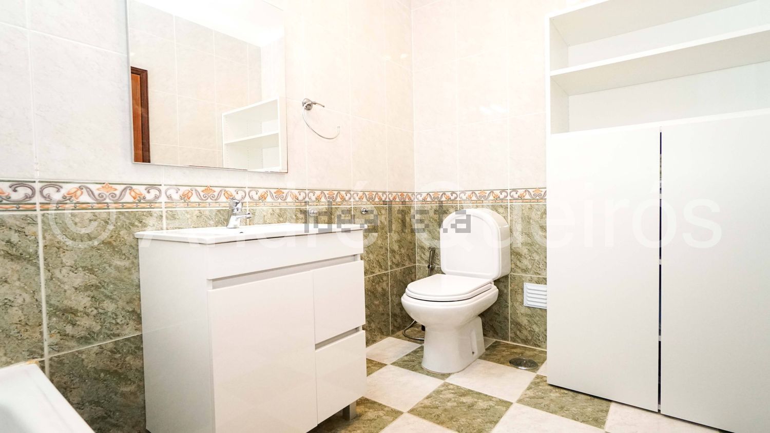 出租公寓 t2在Rua Rogério Pedro, 2890 -089 - 卫生间