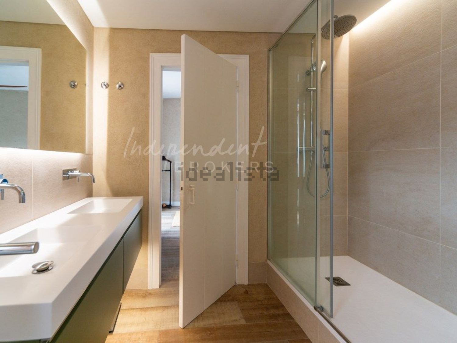 出租小楼房或独栋别墅在Rua Miguel Bombarda, 2 - 卫生间