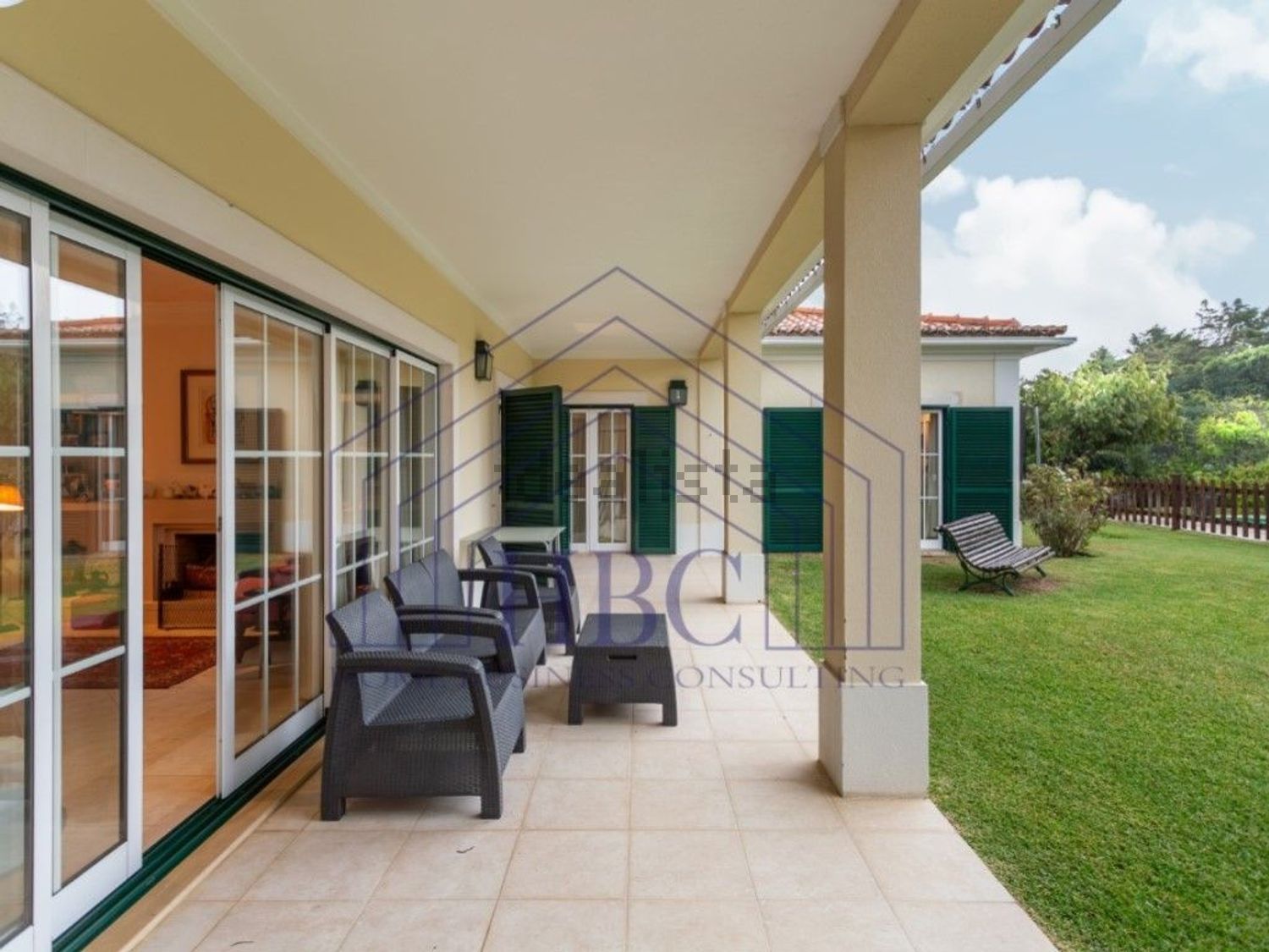 出租小楼房或独栋别墅在Beloura - Penha Longa - 阳台