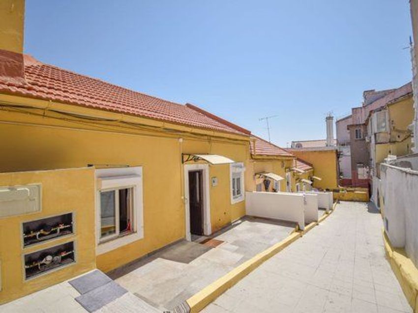 双拼别墅出售在Rua António Luis Inácio, 12