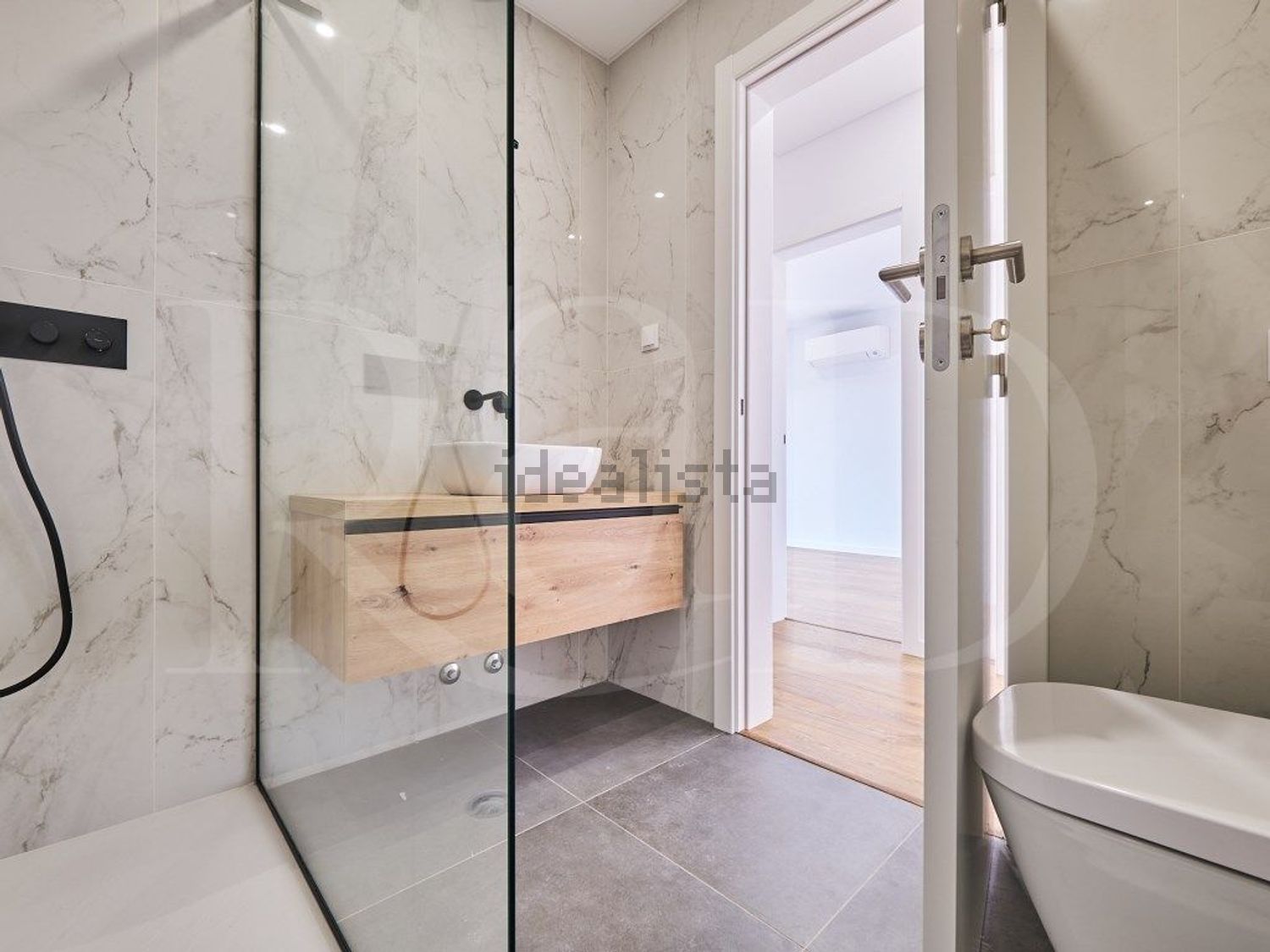 小楼房或独栋别墅出售在Rua do Massapêz, 43 - 卫生间