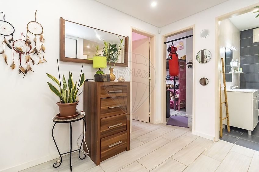 公寓 t2出售在Rua Doutor Luís Câmara Pestana