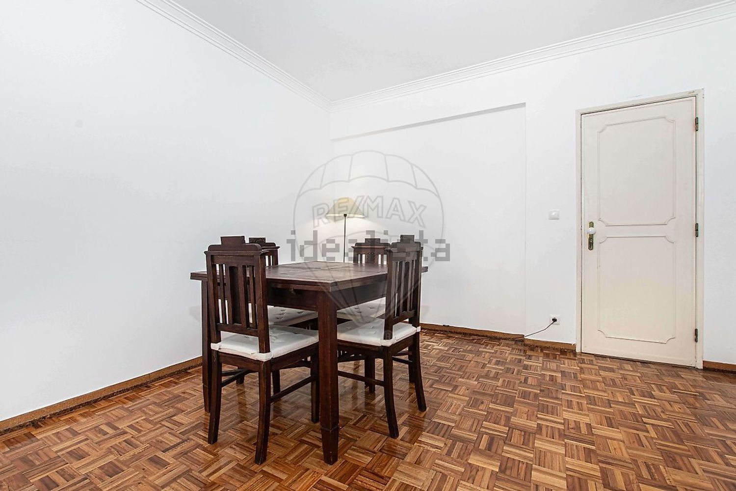 公寓 t2出售在Rua Doutor José Fernandes - 客厅