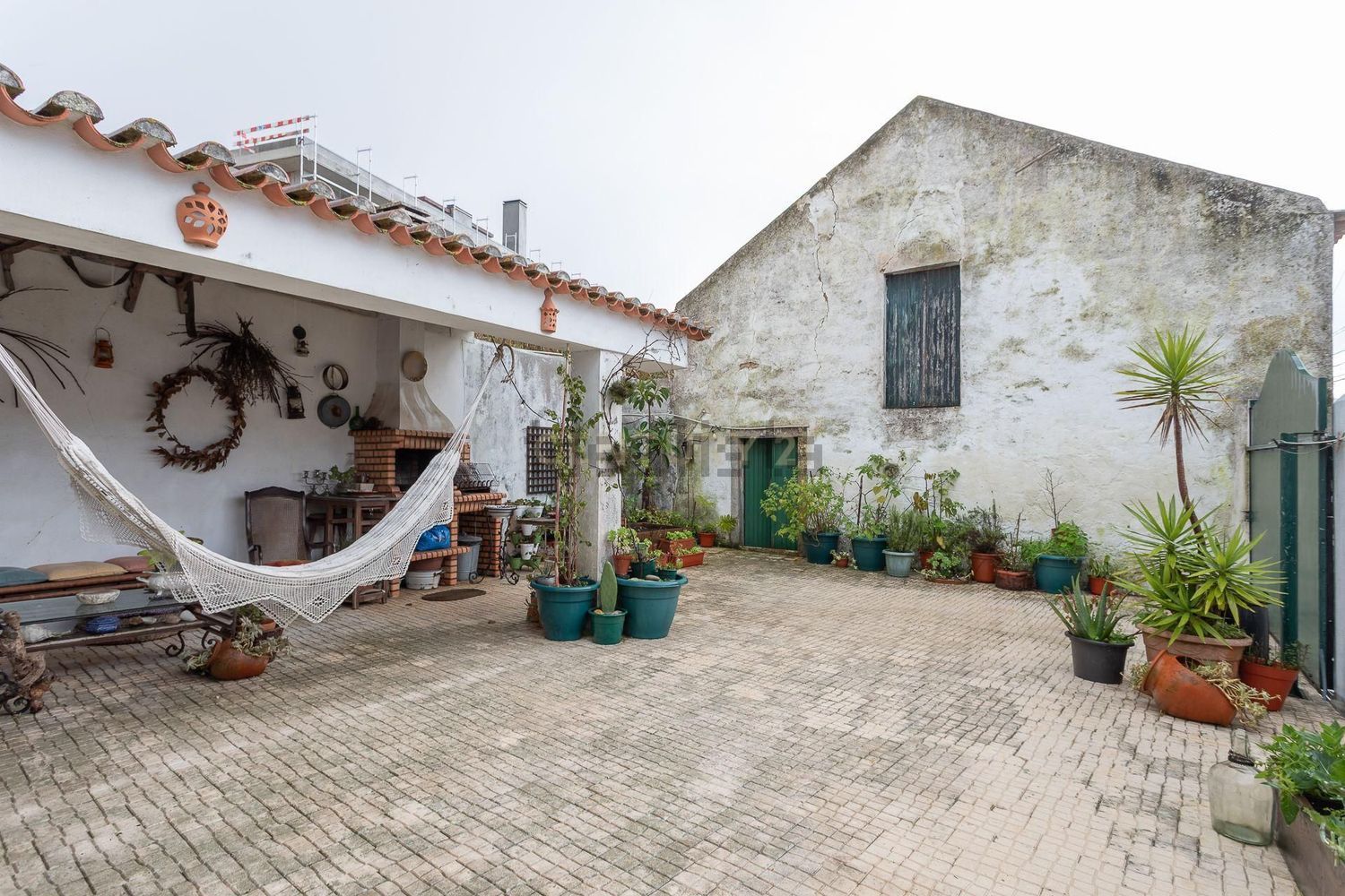 小楼房或独栋别墅出售在Rua Nossa Senhora dos Remédios, 32 - 外立面