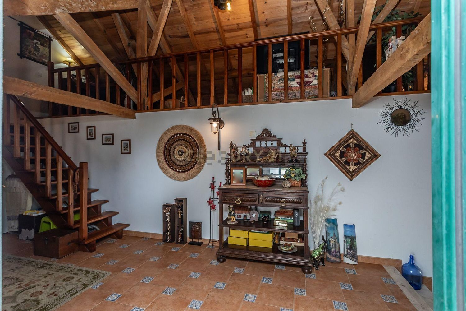 小楼房或独栋别墅出售在Rua Nossa Senhora dos Remédios, 32 - 客厅