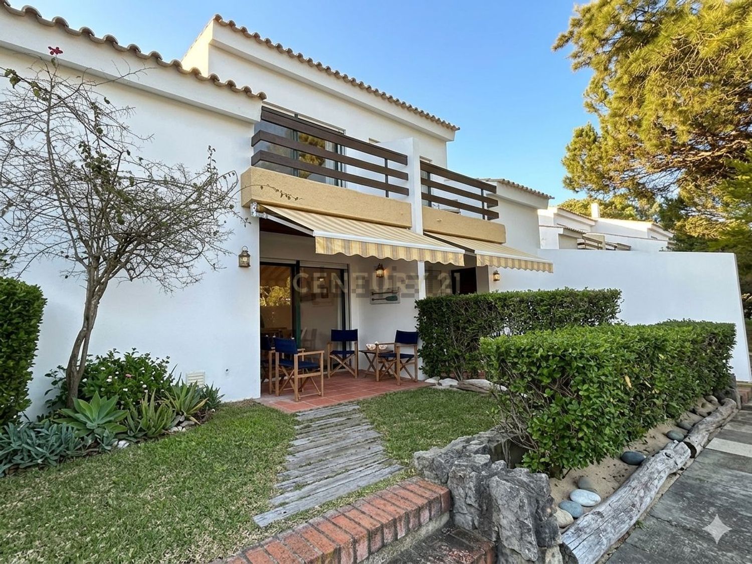 双拼别墅出售在Rua de Almourol - 外立面