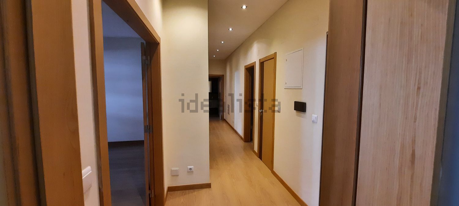 出租公寓 t2在Avenida Descobertas, 71 Lote - 过道