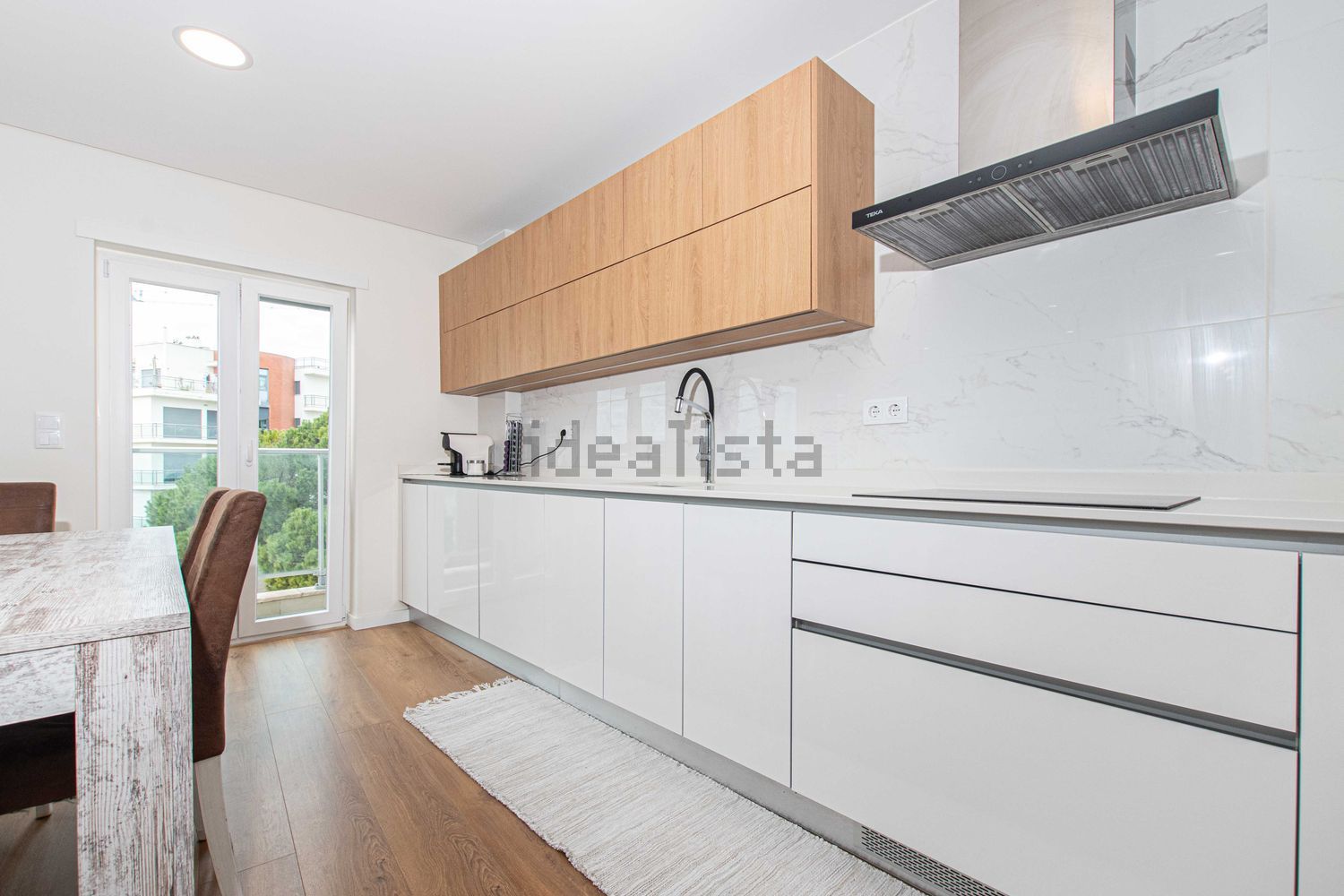 公寓 t2出售在Praça 1º de Maio, 4 - 厨房