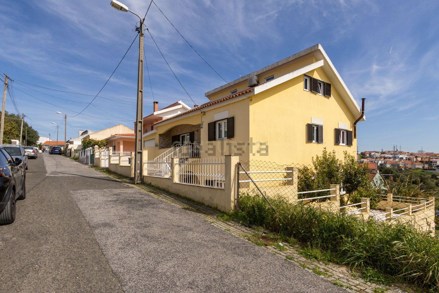 小楼房或独栋别墅出售在Rua São Valentim, 236 b - 外立面