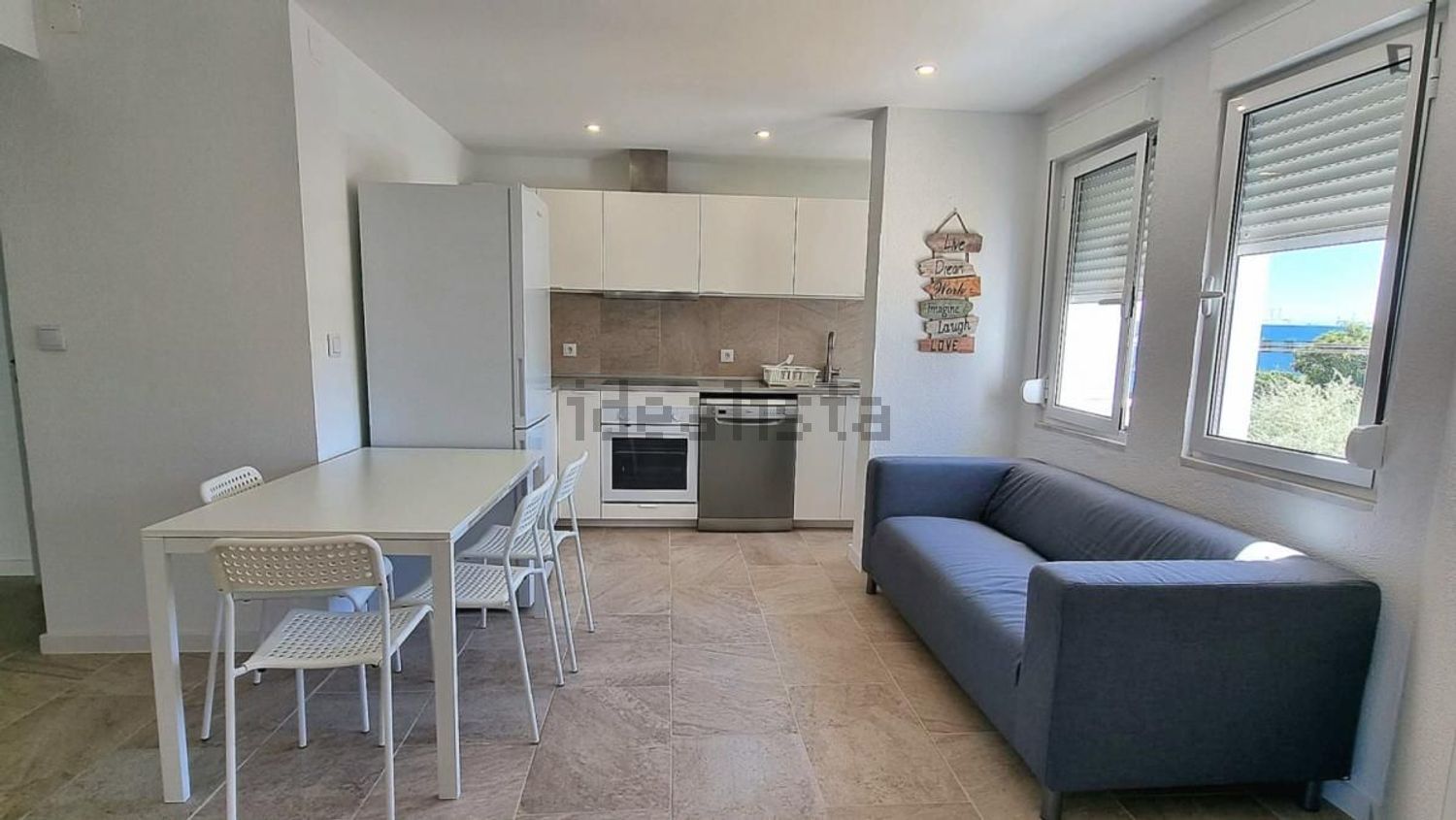 出租房间在Rua Almada Negreiros - 厨房