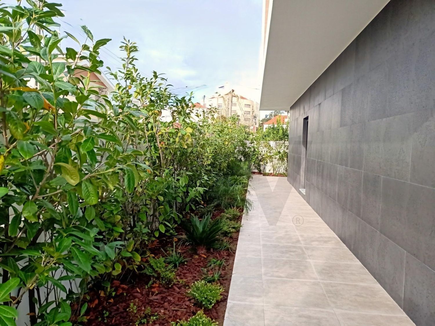 双拼别墅出售在Rua Marechal Craveiro Lopes s/n - 花园