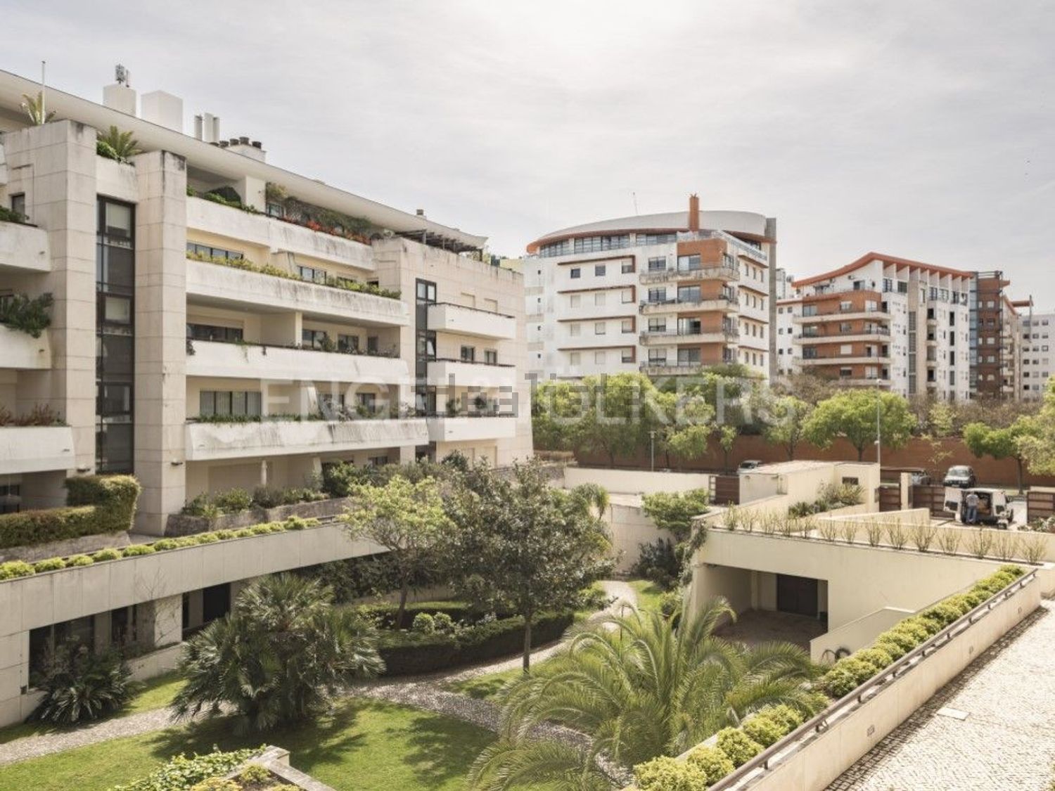 公寓 t4出售在Expo Norte - 游泳池