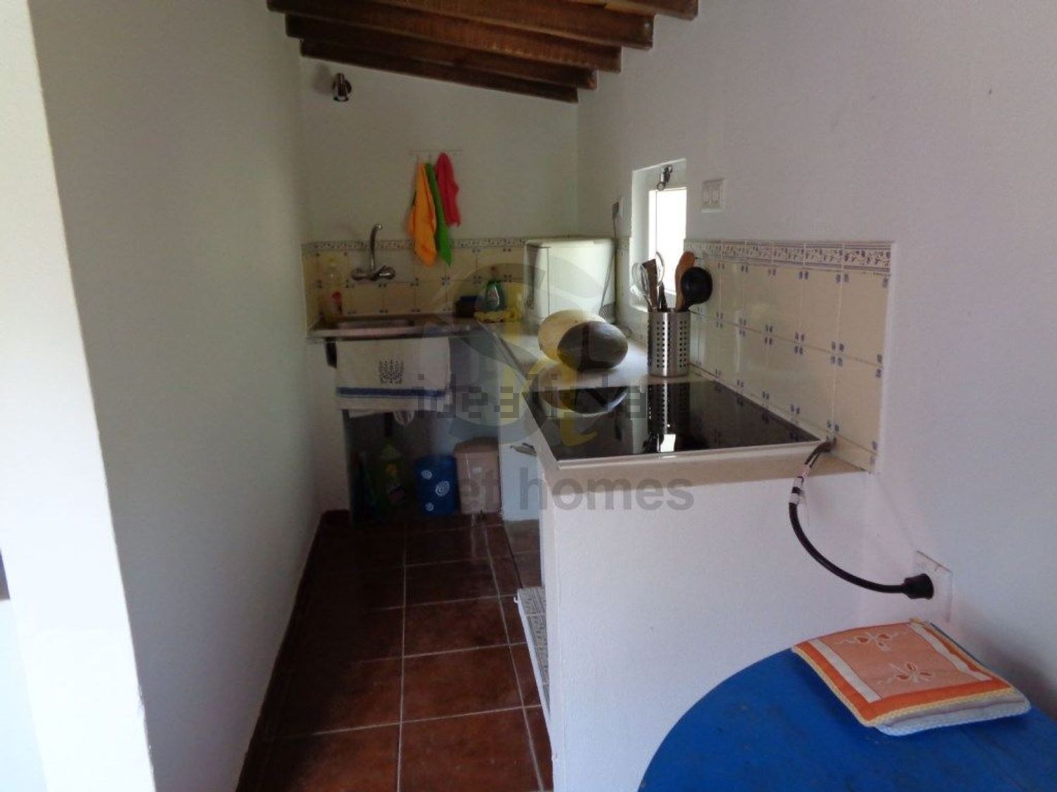 小楼房或独栋别墅出售M1076 - 厨房