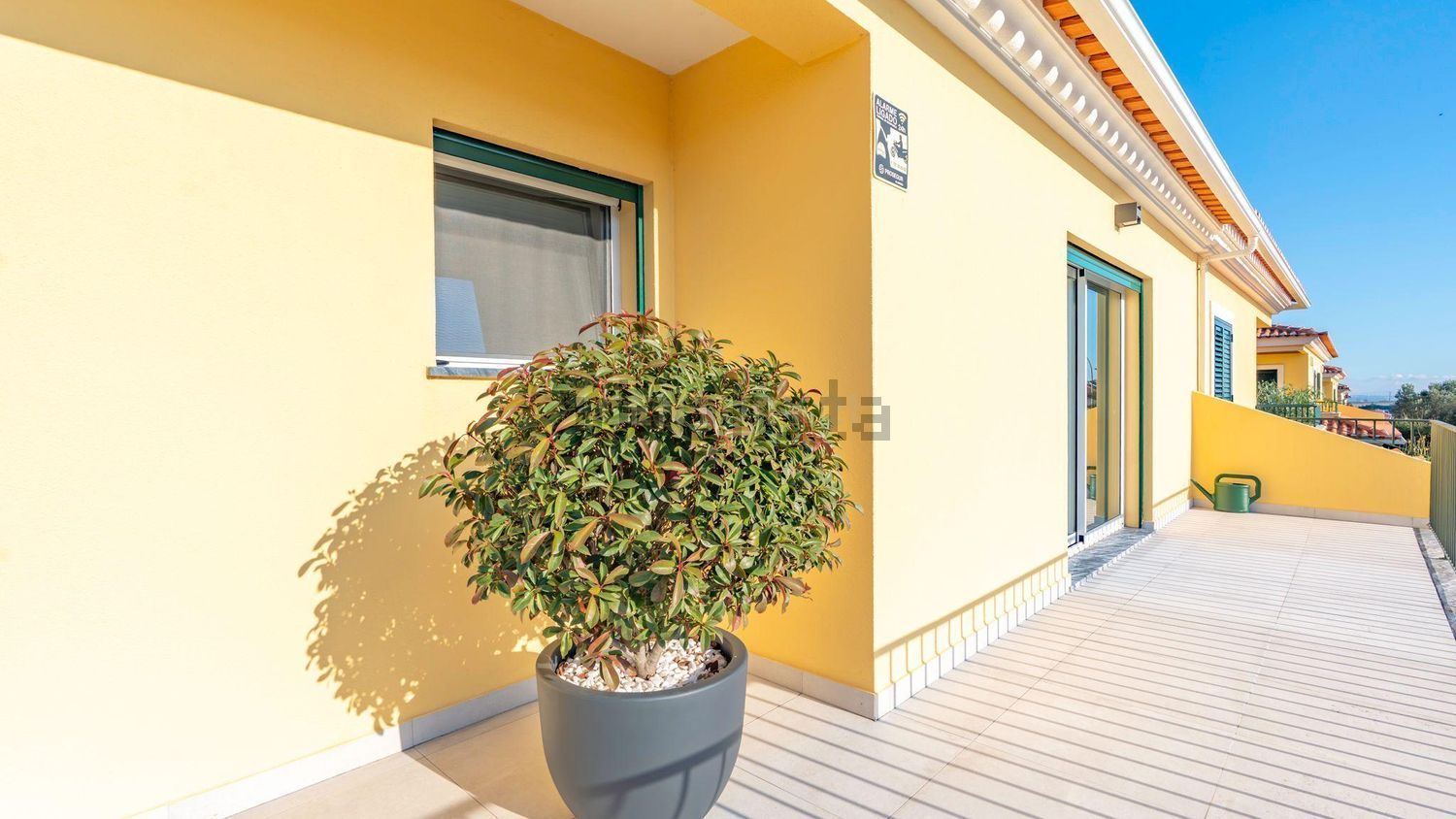 小楼房或独栋别墅出售在Avenida Engenheiro Arantes e Oliveira, 4 - 照片