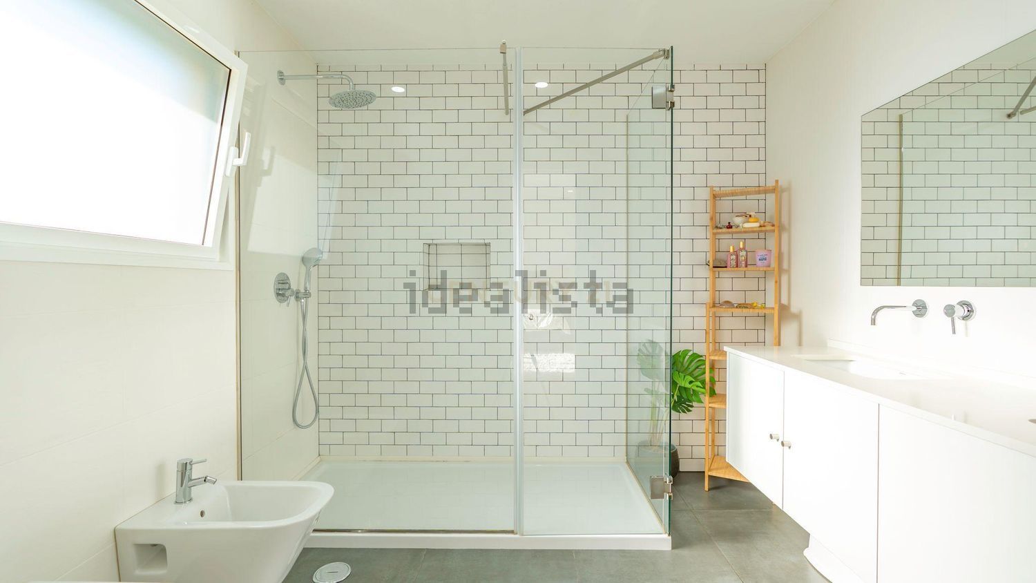 小楼房或独栋别墅出售在Avenida Engenheiro Arantes e Oliveira, 4 - 卫生间