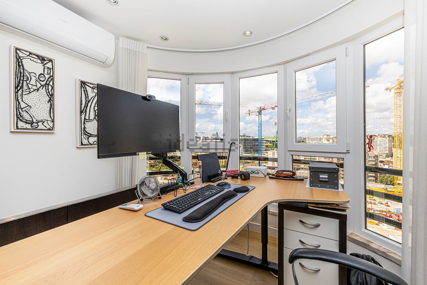 公寓 t4出售在Rua Embaixador Martins Janeira - 办公室