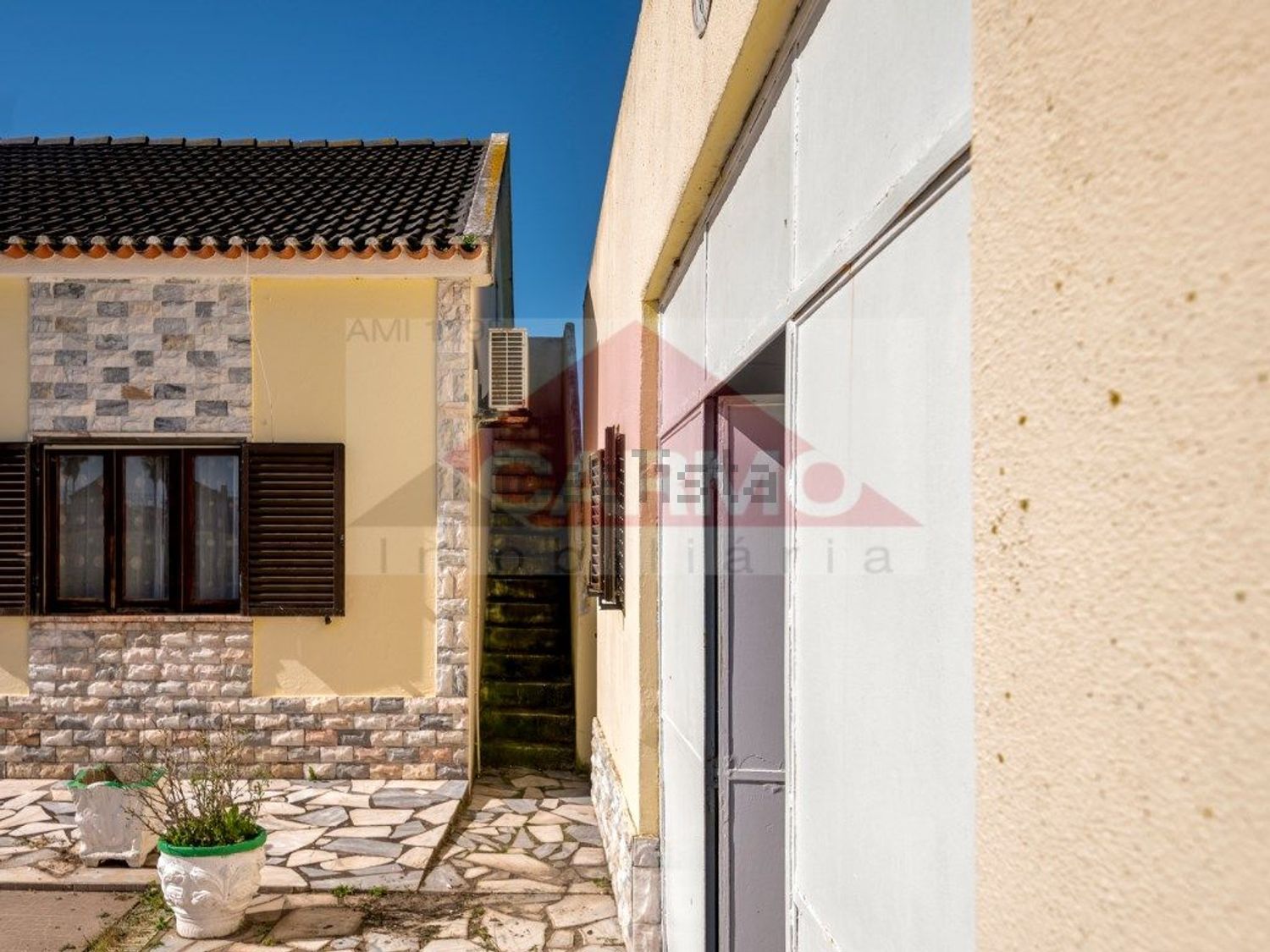 小楼房或独栋别墅出售在Atalaia e Alto Estanqueiro - Jardia - 外立面