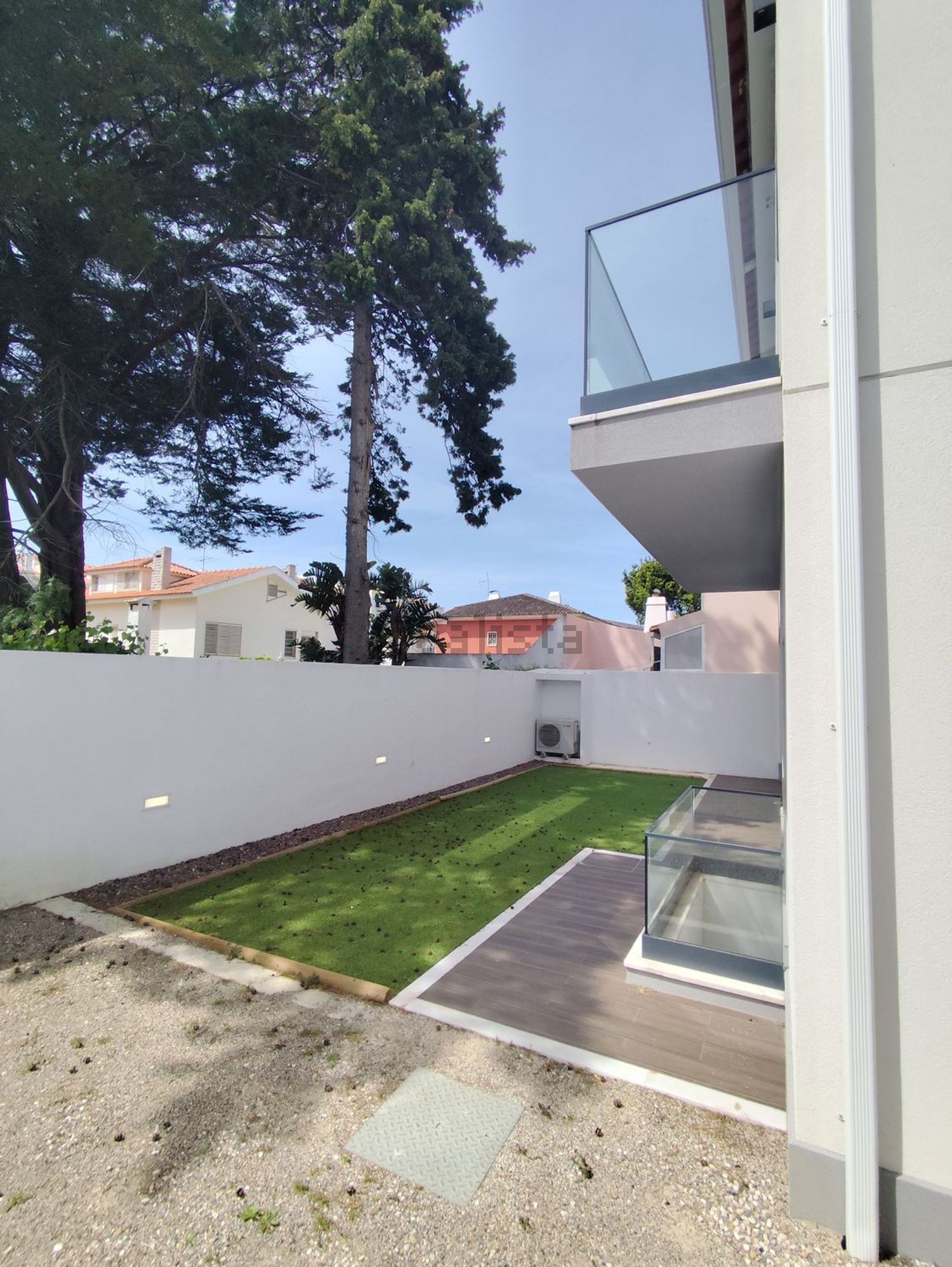 出租小楼房或独栋别墅在Praceta Santa Rita de Cássia - 花园