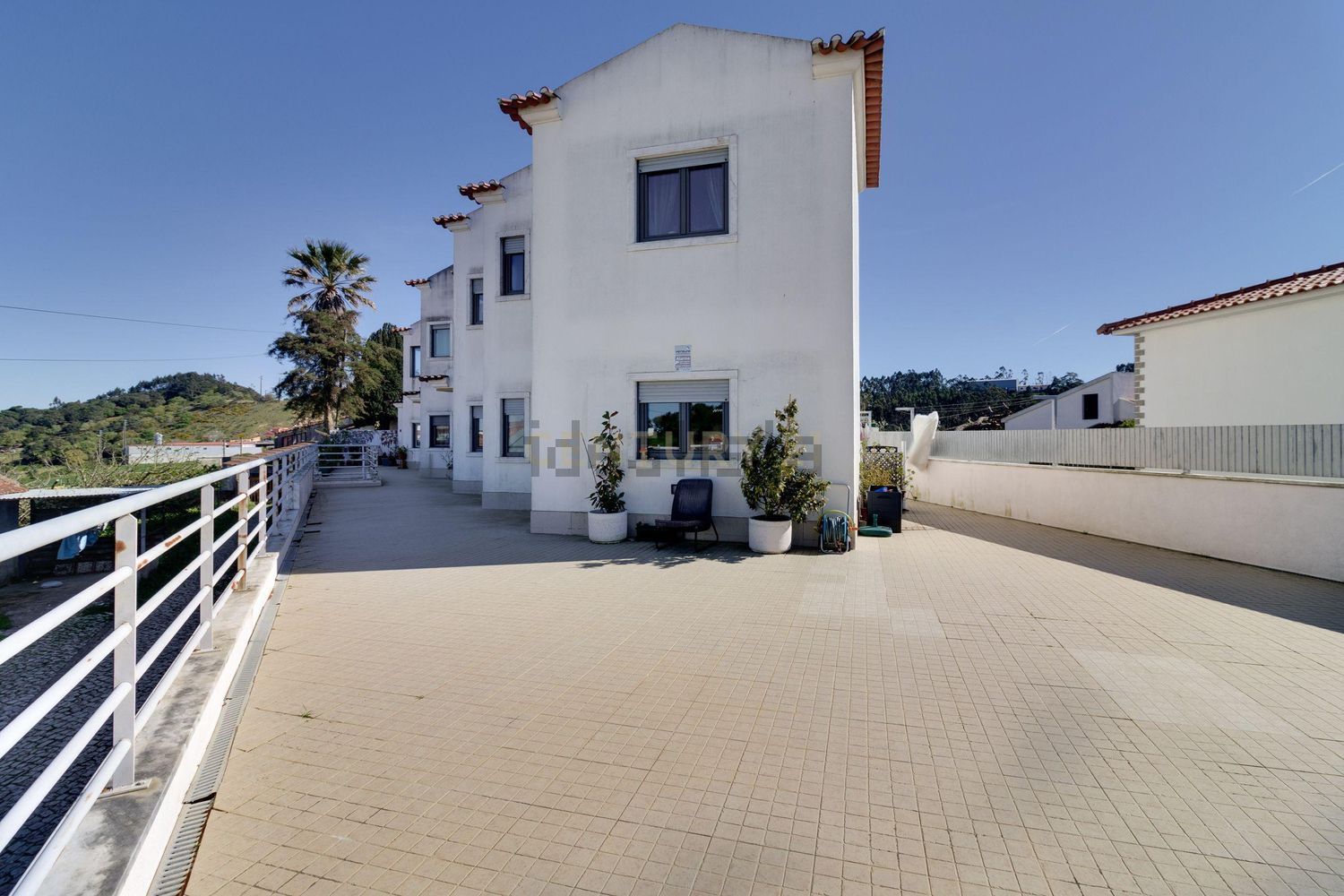 双拼别墅出售在Venda do Pinheiro e Santo Estêvão das Galés - 外立面