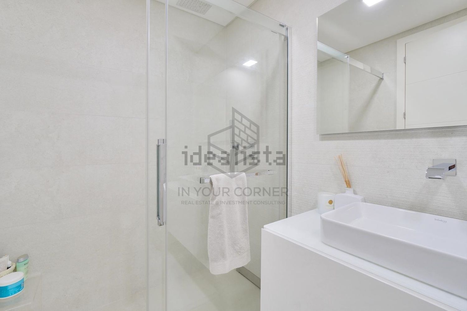 出租公寓 t3在Praça Infante Dom Duarte, 1 - 卫生间