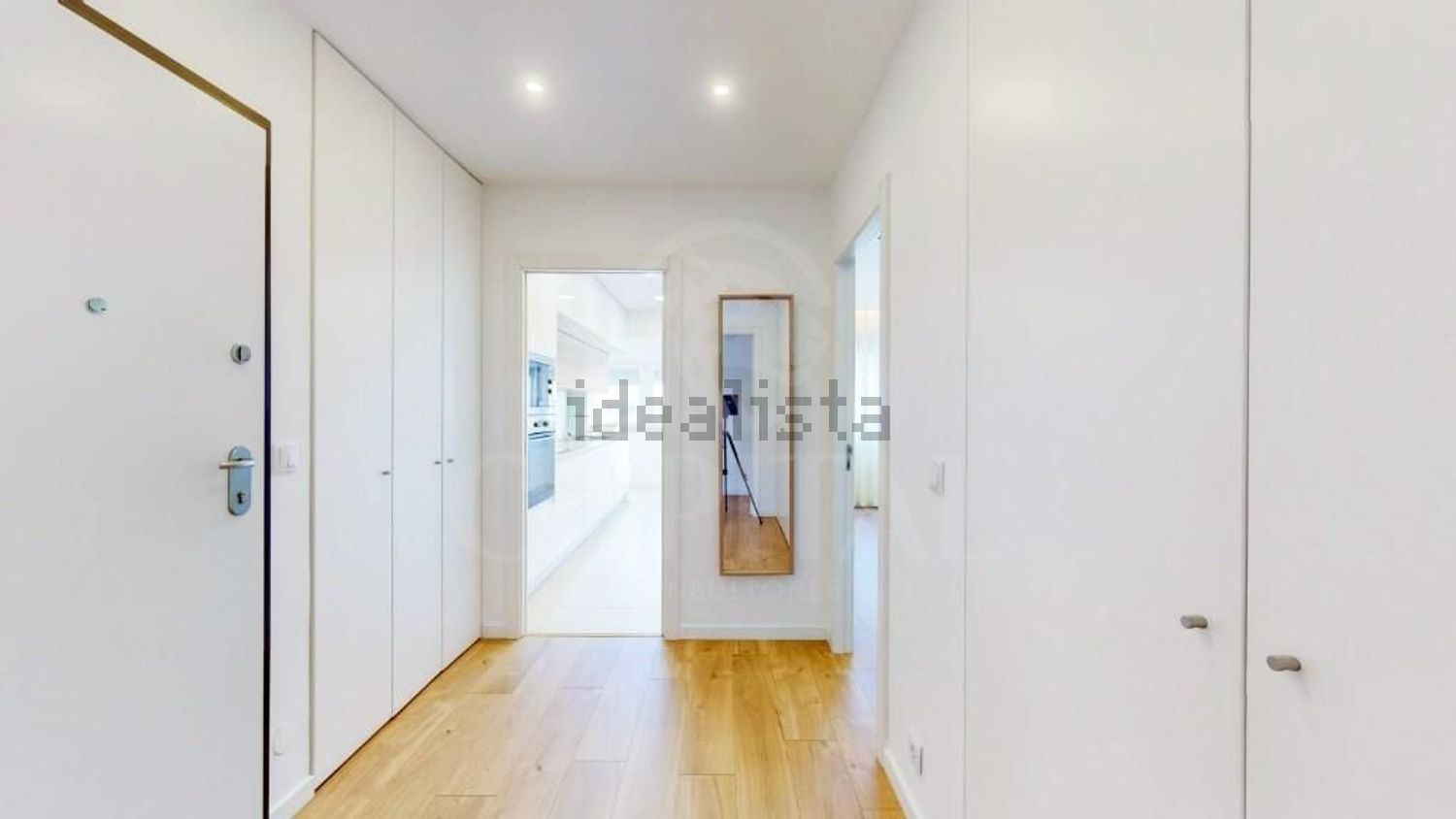 出租公寓 t3在Alto dos Moinhos - 过道