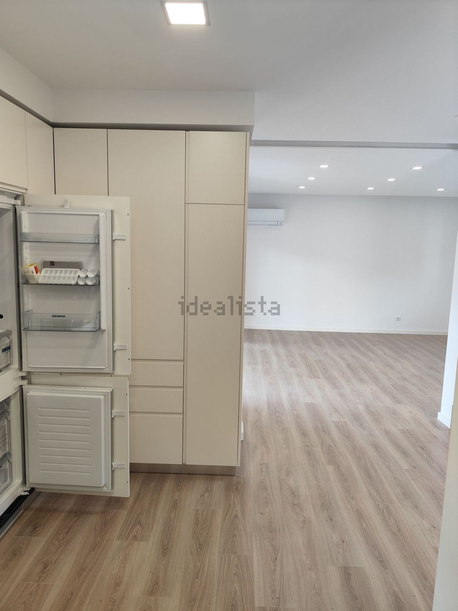 出租小楼房或独栋别墅在Praceta Santa Rita de Cássia - 厨房