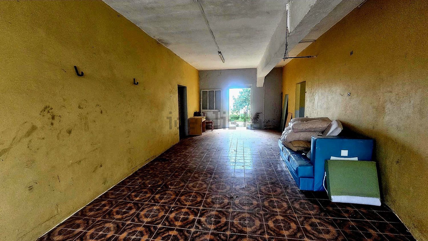 小楼房或独栋别墅出售在Rua da Cerca - 过道