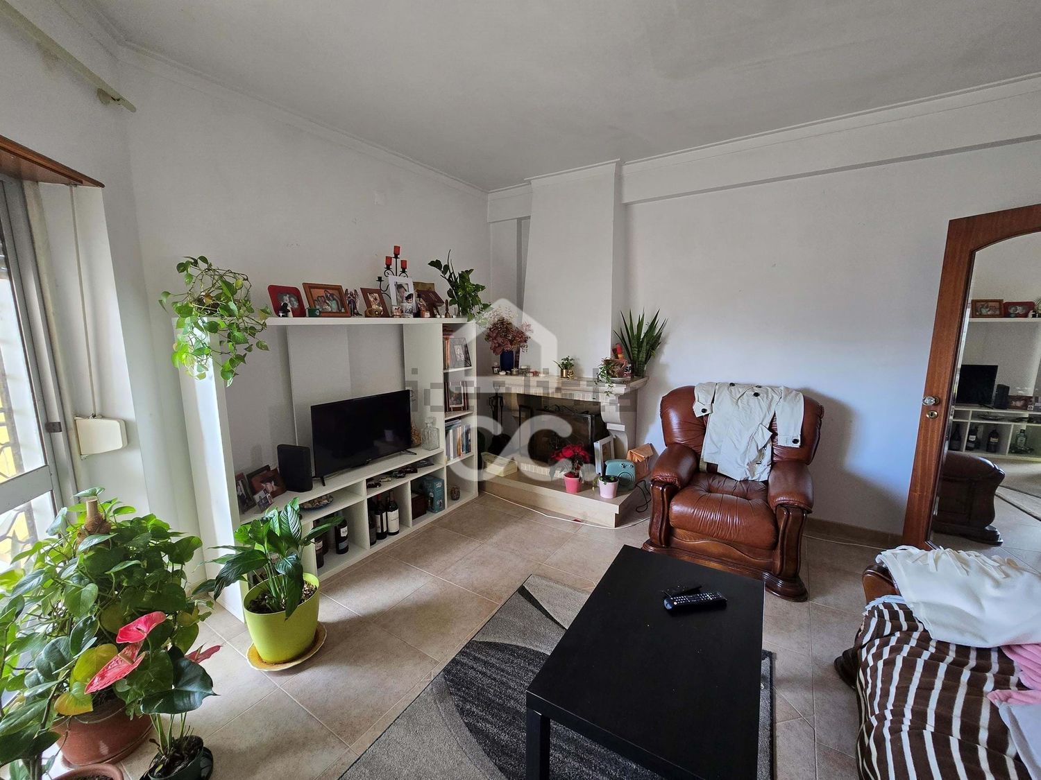 小楼房或独栋别墅出售在Santo Antão e São Julião do Tojal - 客厅