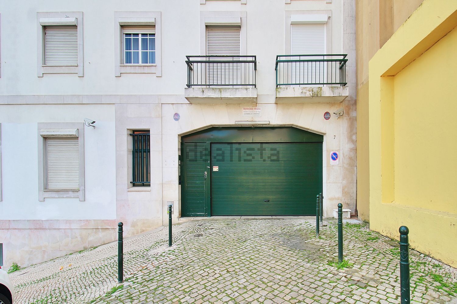 复式公寓出售在Rua das Taipas - 停车位