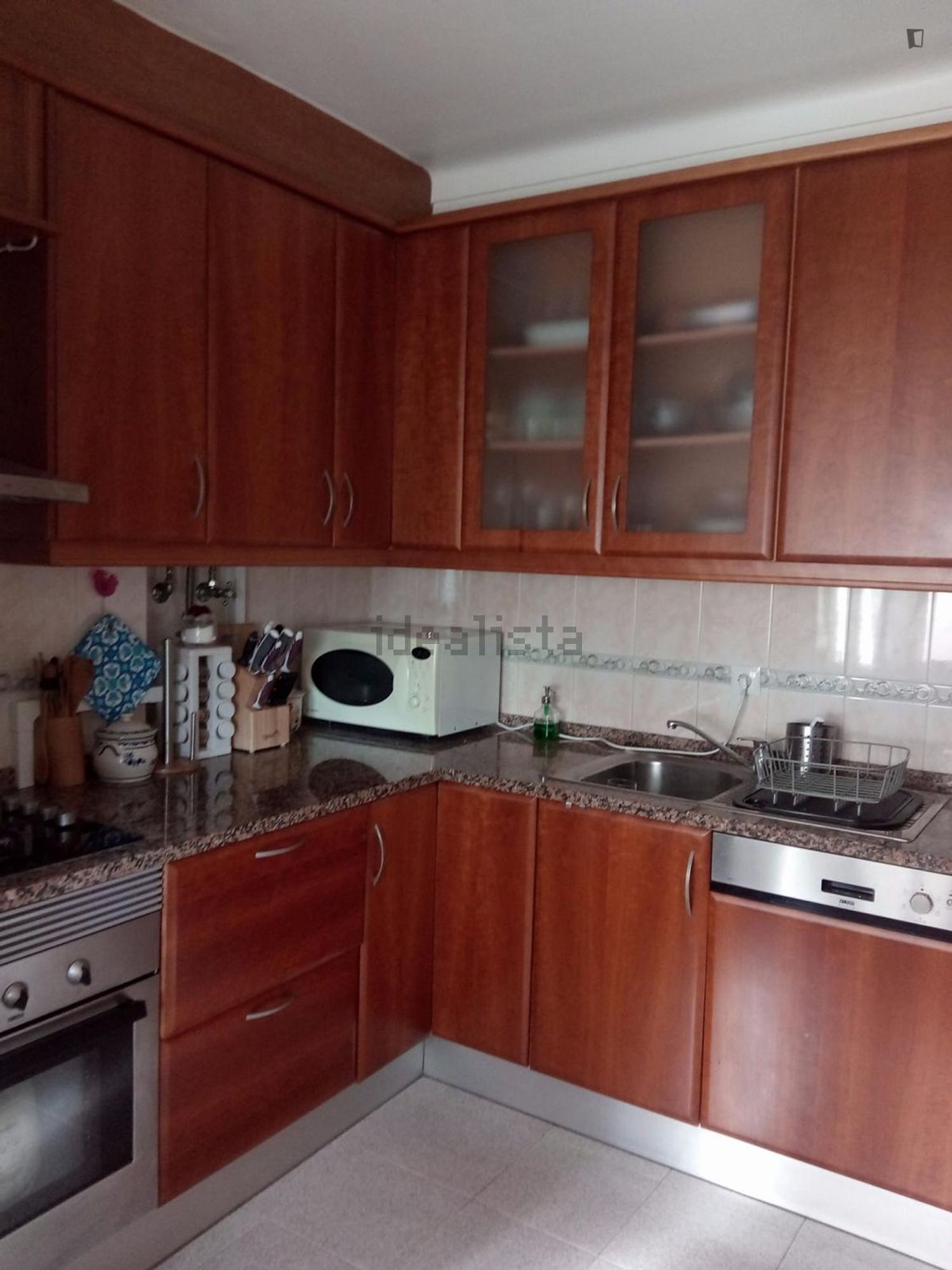 出租房间在Praceta Almeida Garrett - 厨房