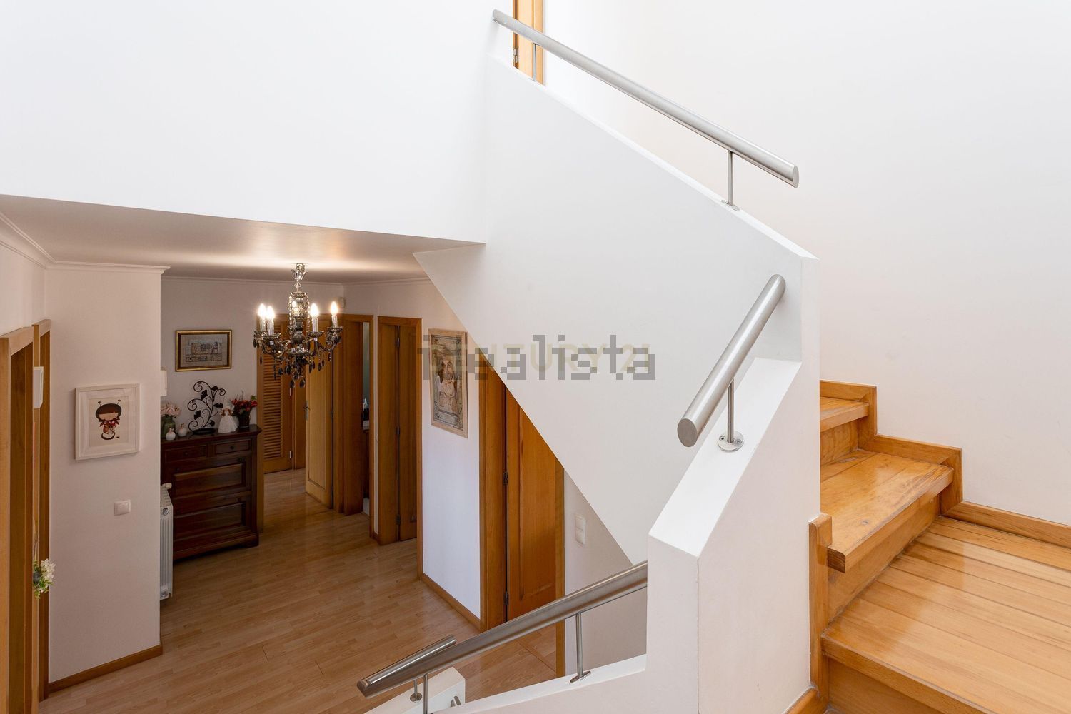 双拼别墅出售在Rua António Xavier Pereira Coutinho, 43 - 详情