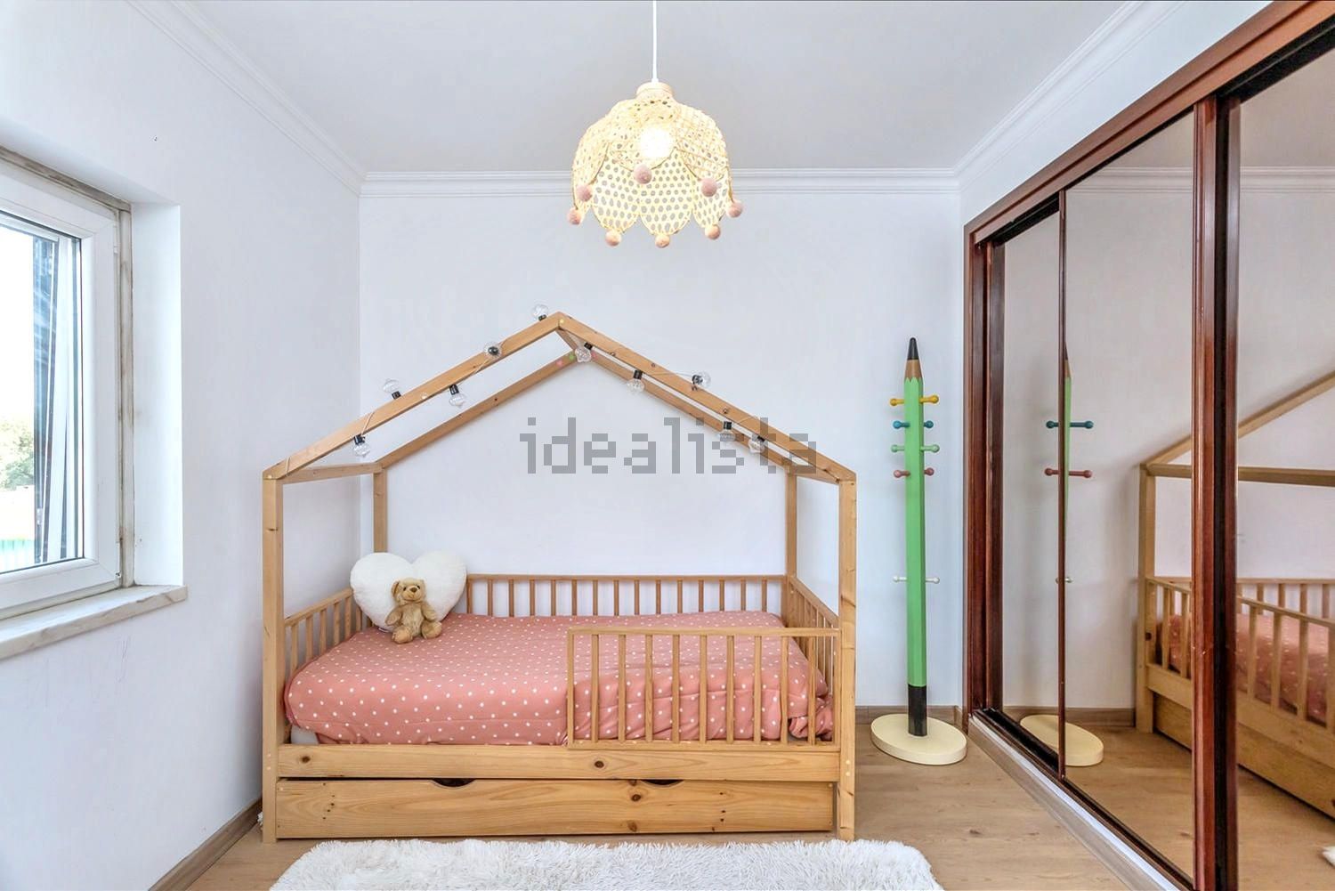 小楼房或独栋别墅出售在Rua dos Pintassilgos, 3 - 卧室