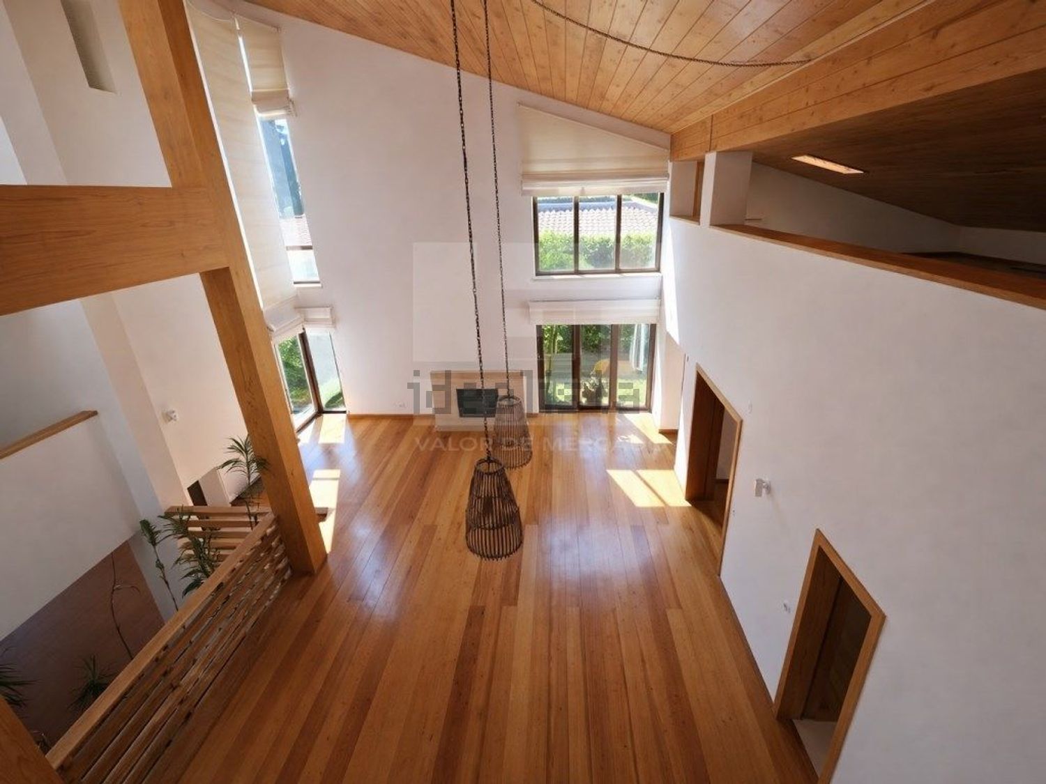 出租小楼房或独栋别墅在Rua Mato da Mina, 22 - 客厅