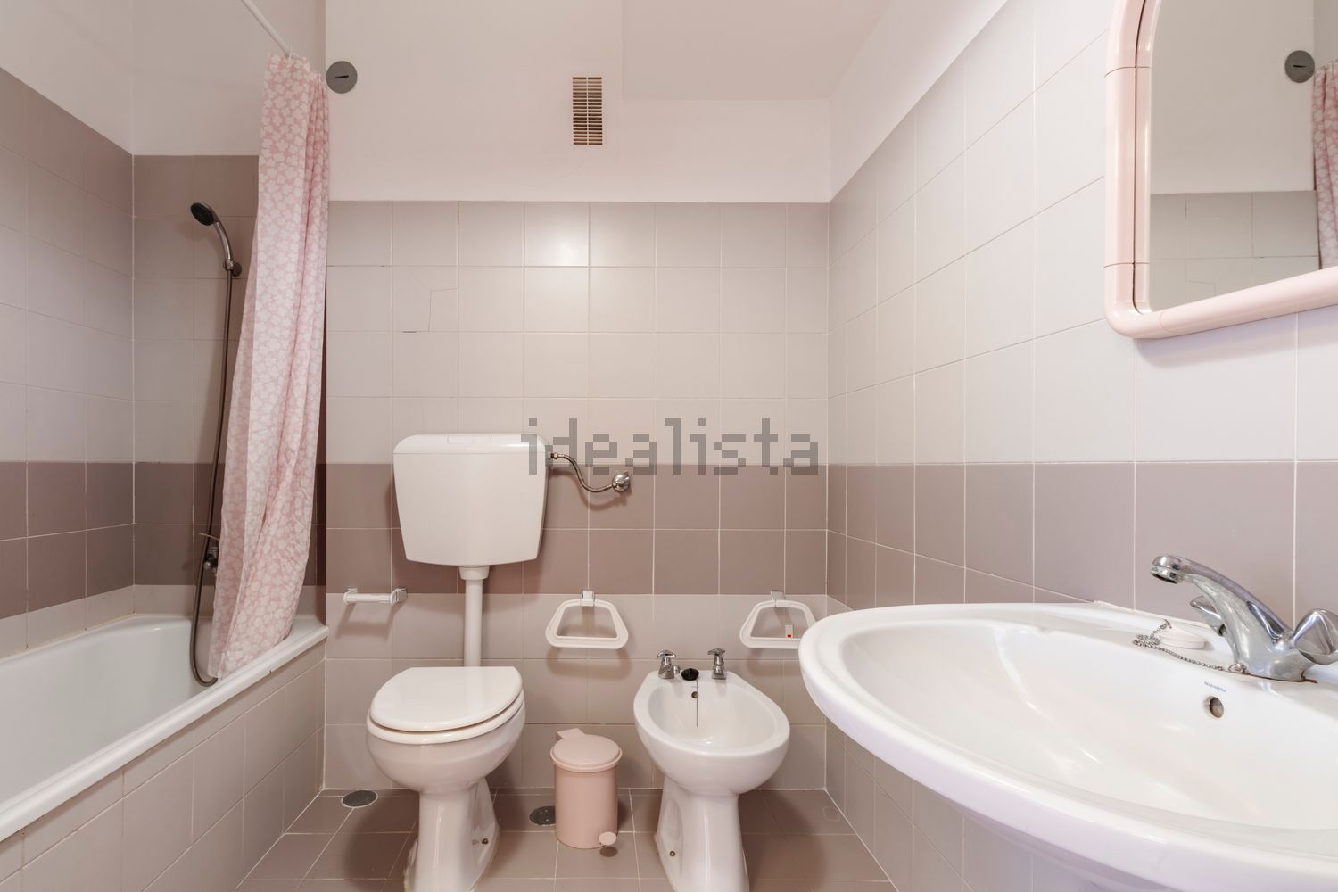 出租公寓 t2在Rua David Mourão Ferreira, 3 - 卫生间