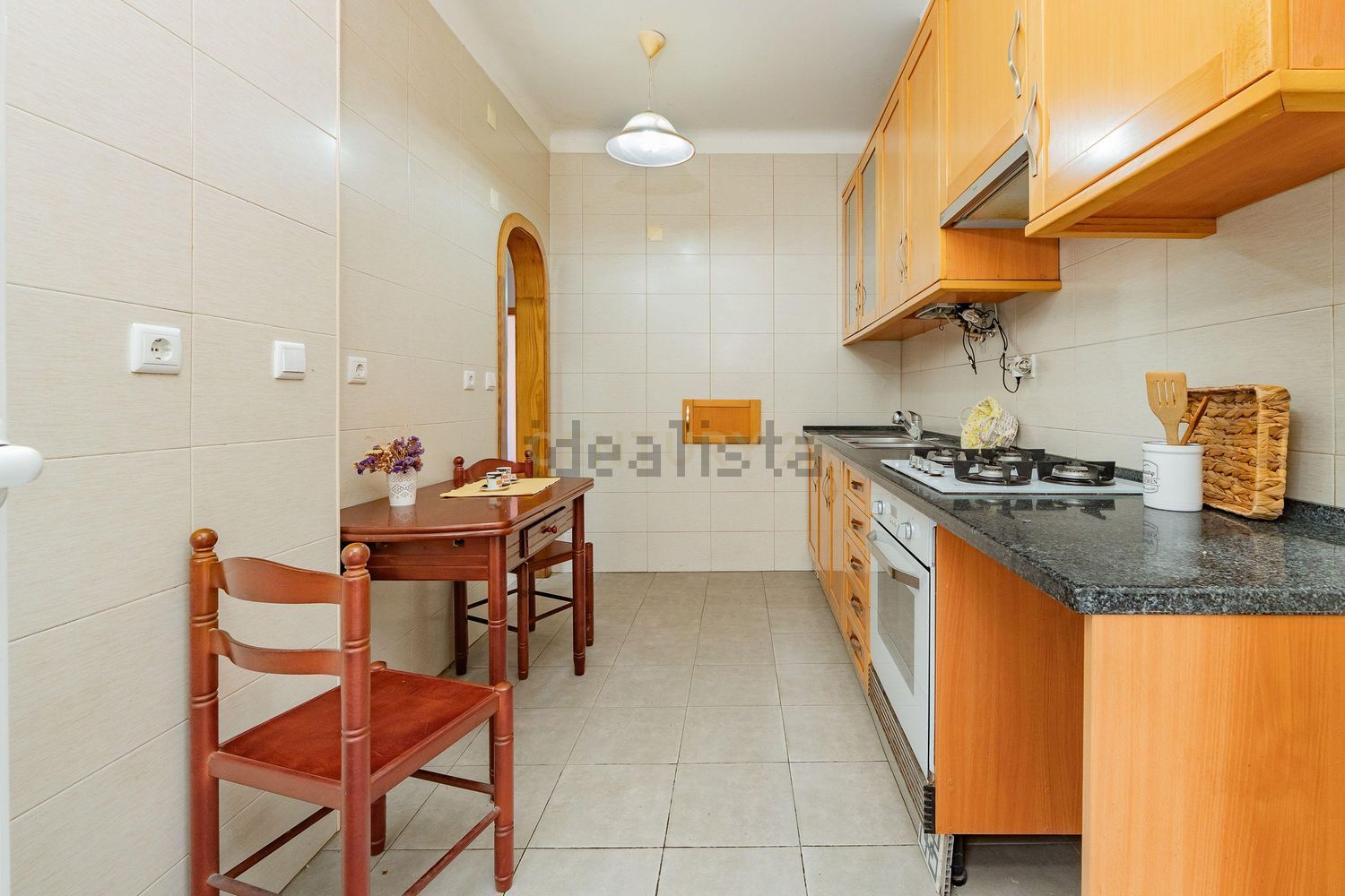 公寓 t2出售在Rua Luís de Camões, 14 - 厨房