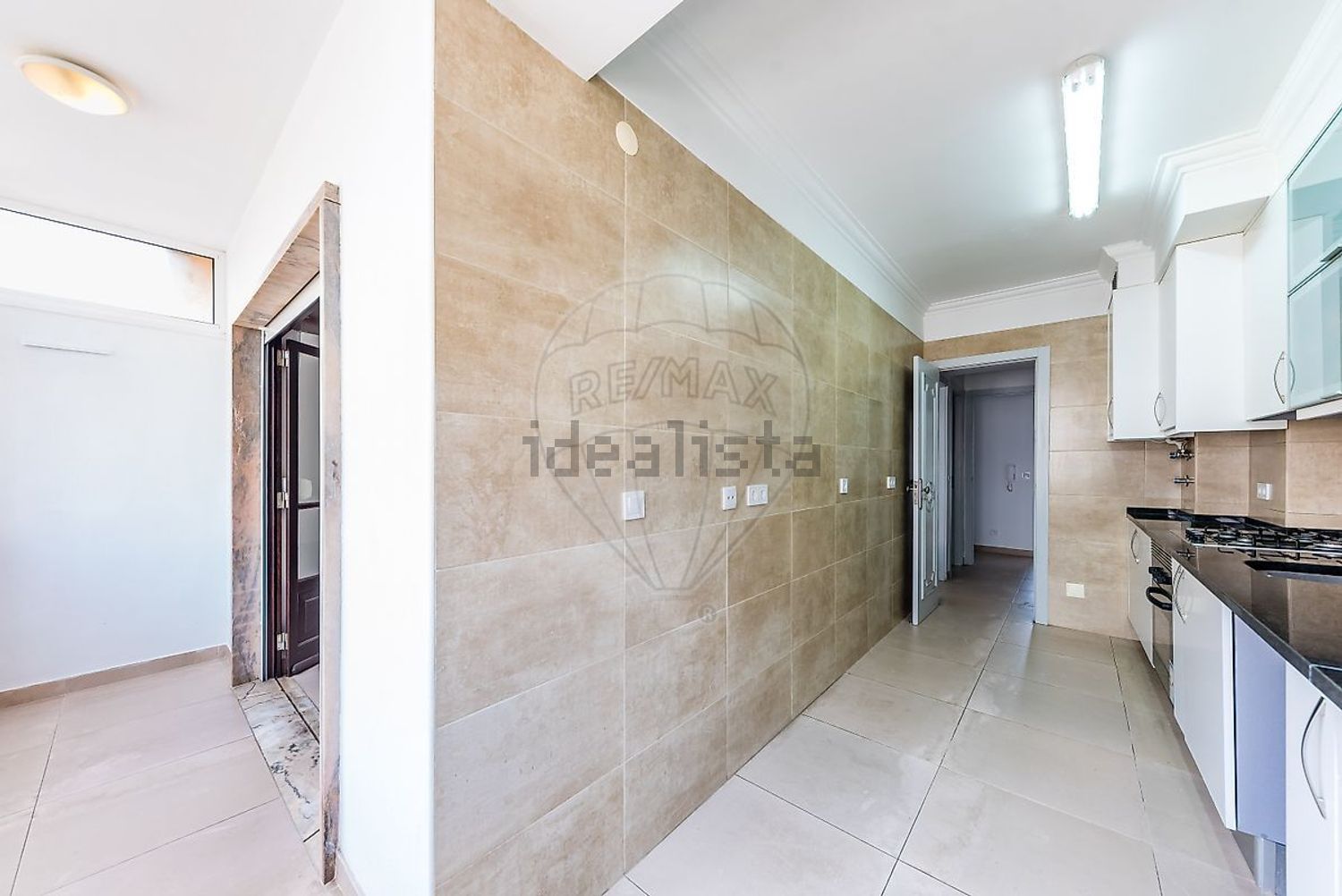 公寓 t2出售在Rua Almeida Garrett - 过道