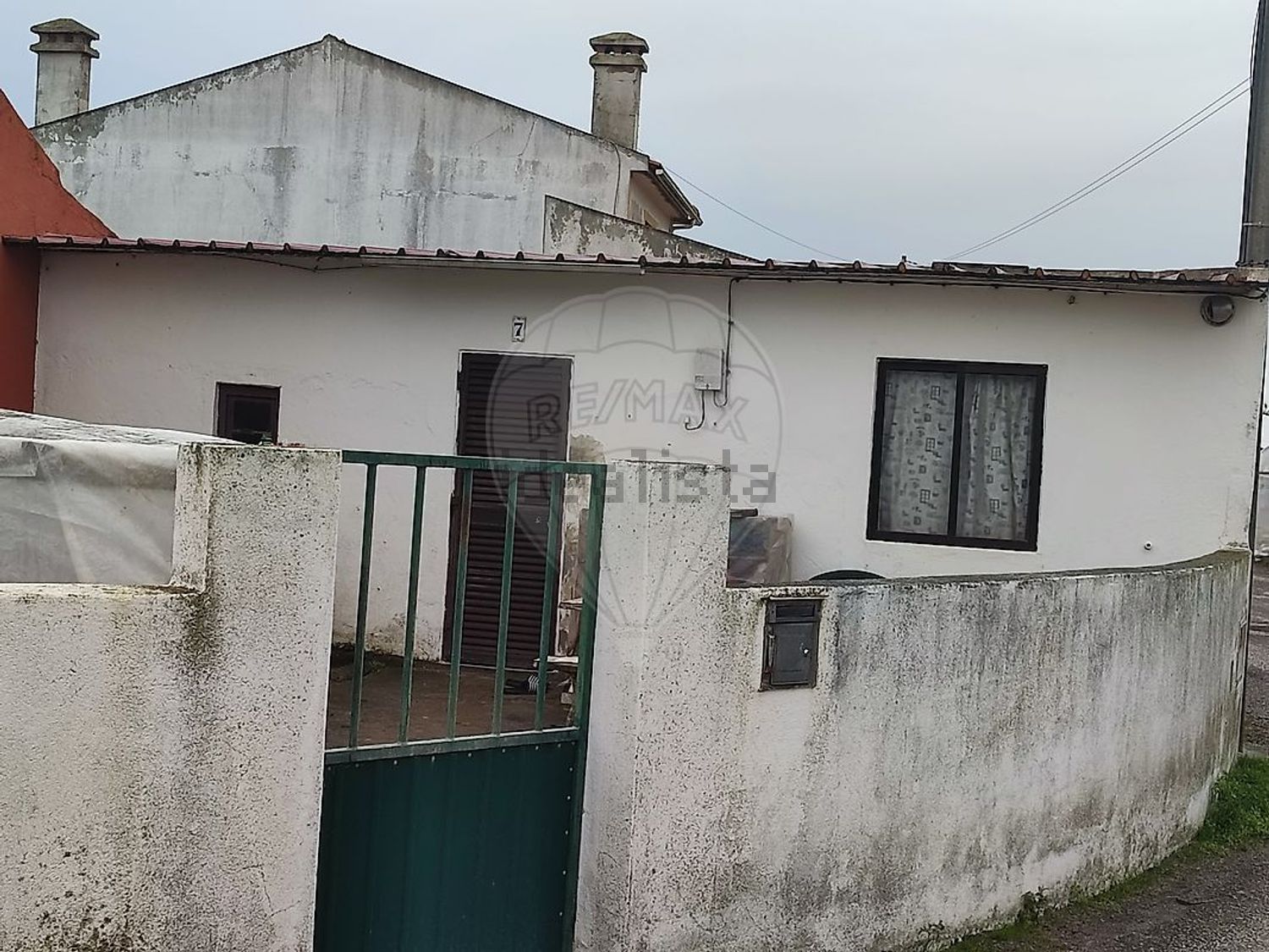 小楼房或独栋别墅出售在Rua das Portelinhas - 外立面