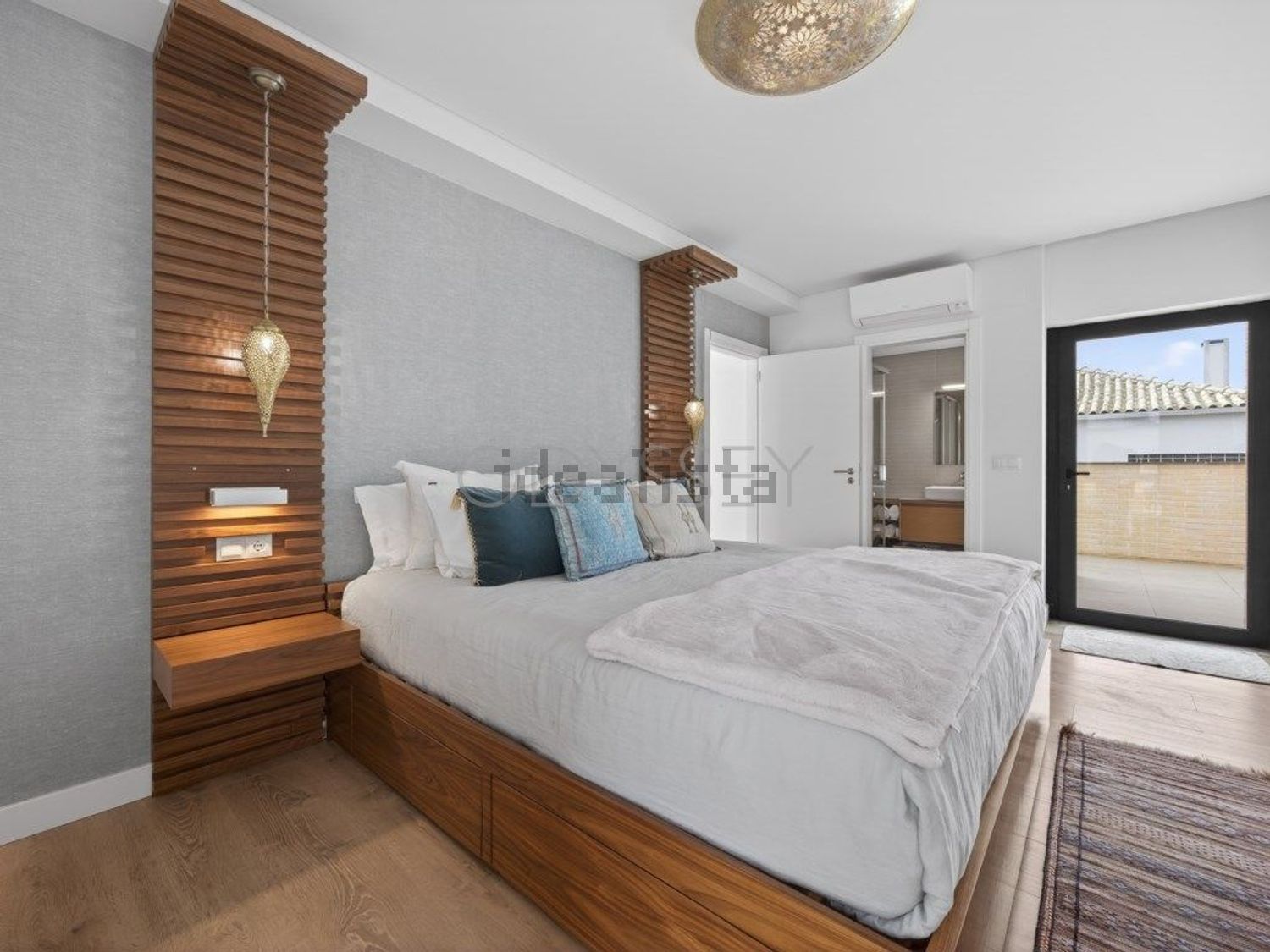 小楼房或独栋别墅出售在Rua da Colina - 卧室