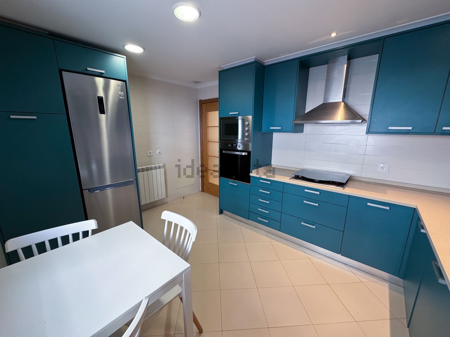 出租公寓 t2在Santo António dos Cavaleiros e Frielas - 厨房